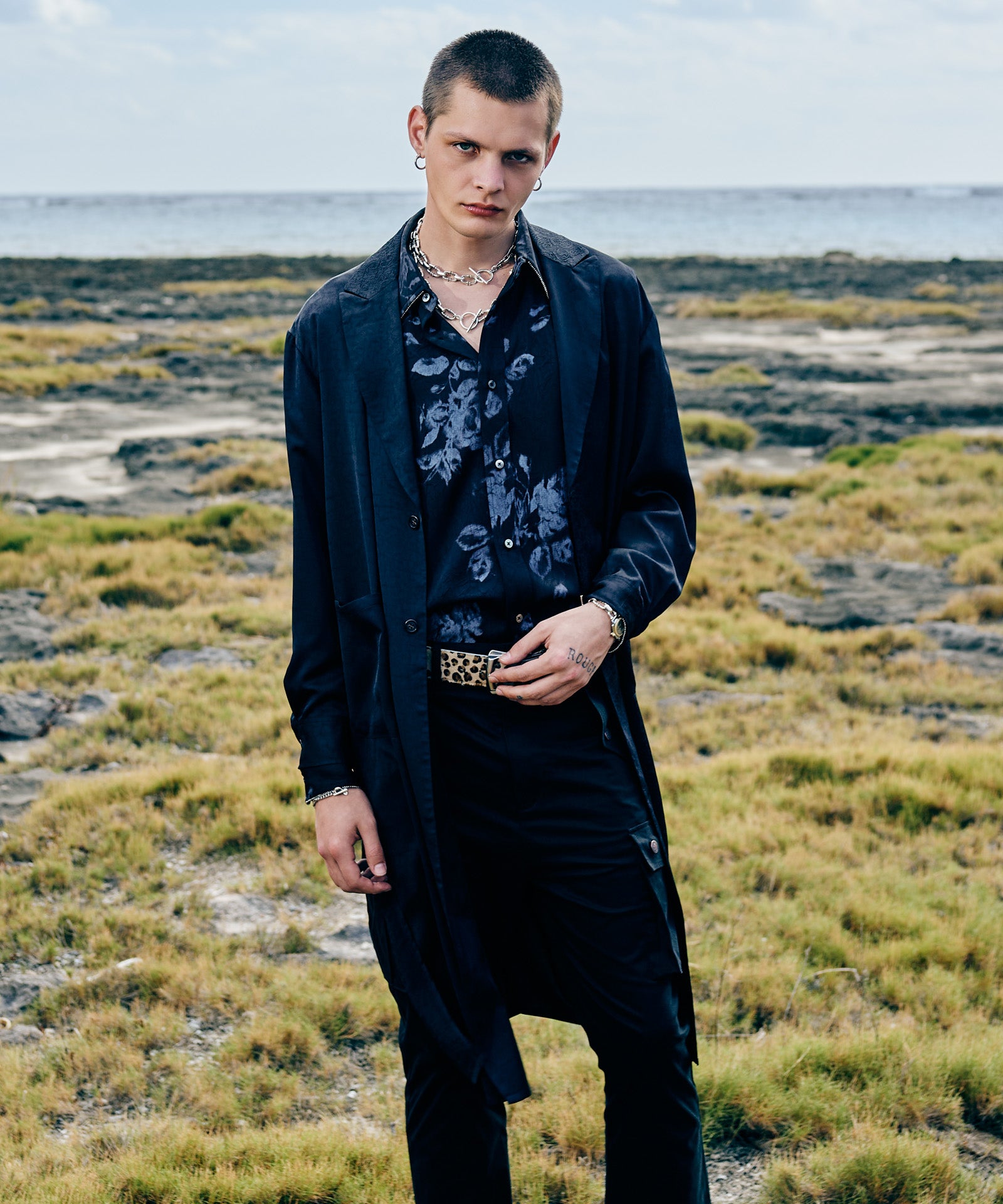 H:187 / C:92 / W:74 / H:91 着用サイズ:M