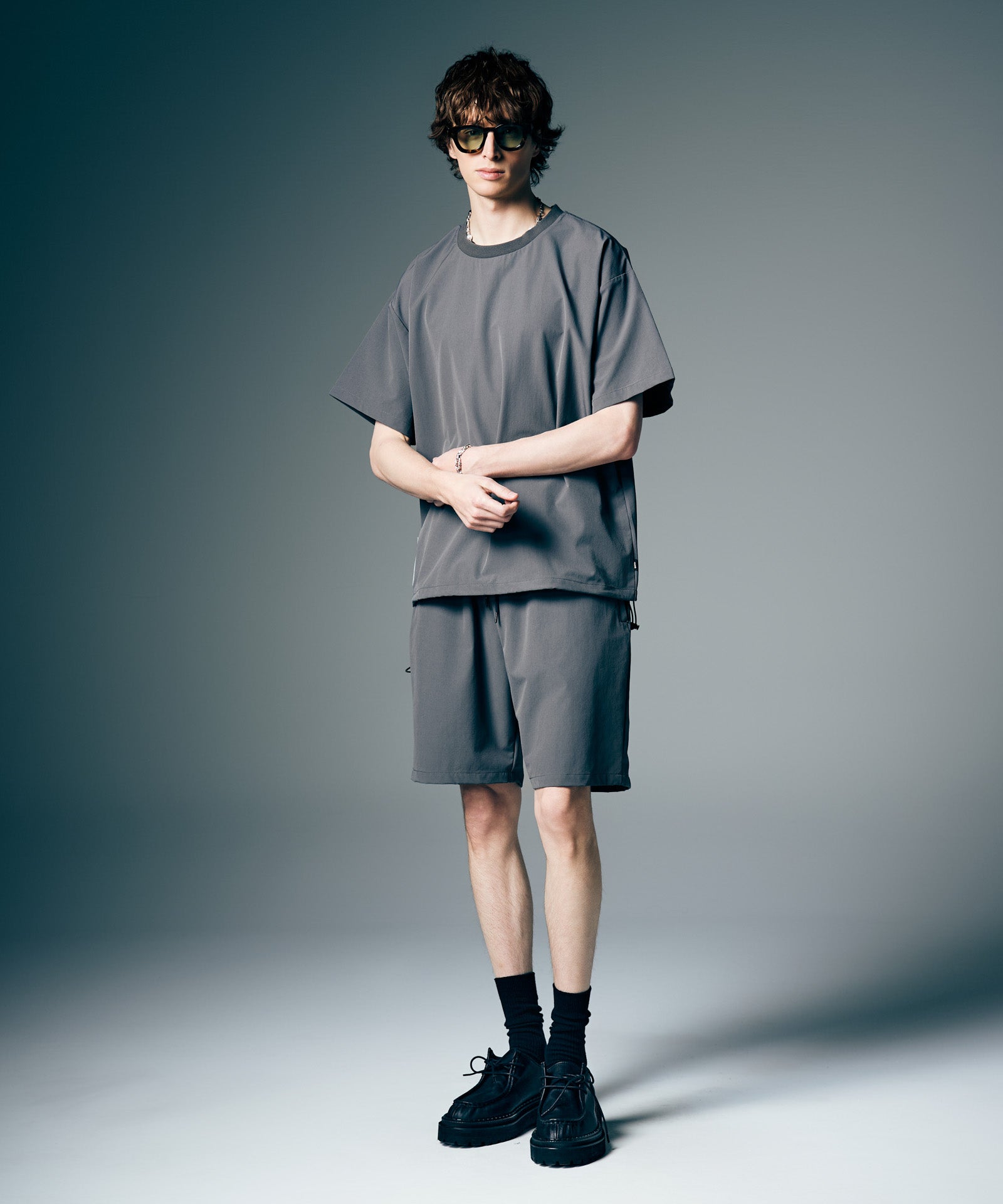 H:186 / C:89 / W:71 / H:92 着用サイズ:L