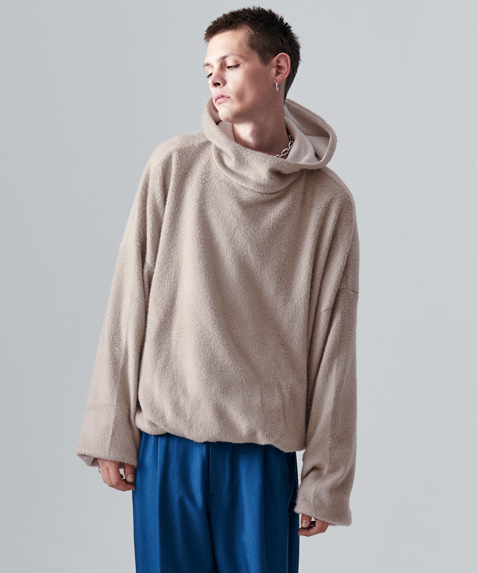 H:187 / C:92 / W:74 / H:91 着用サイズ:L