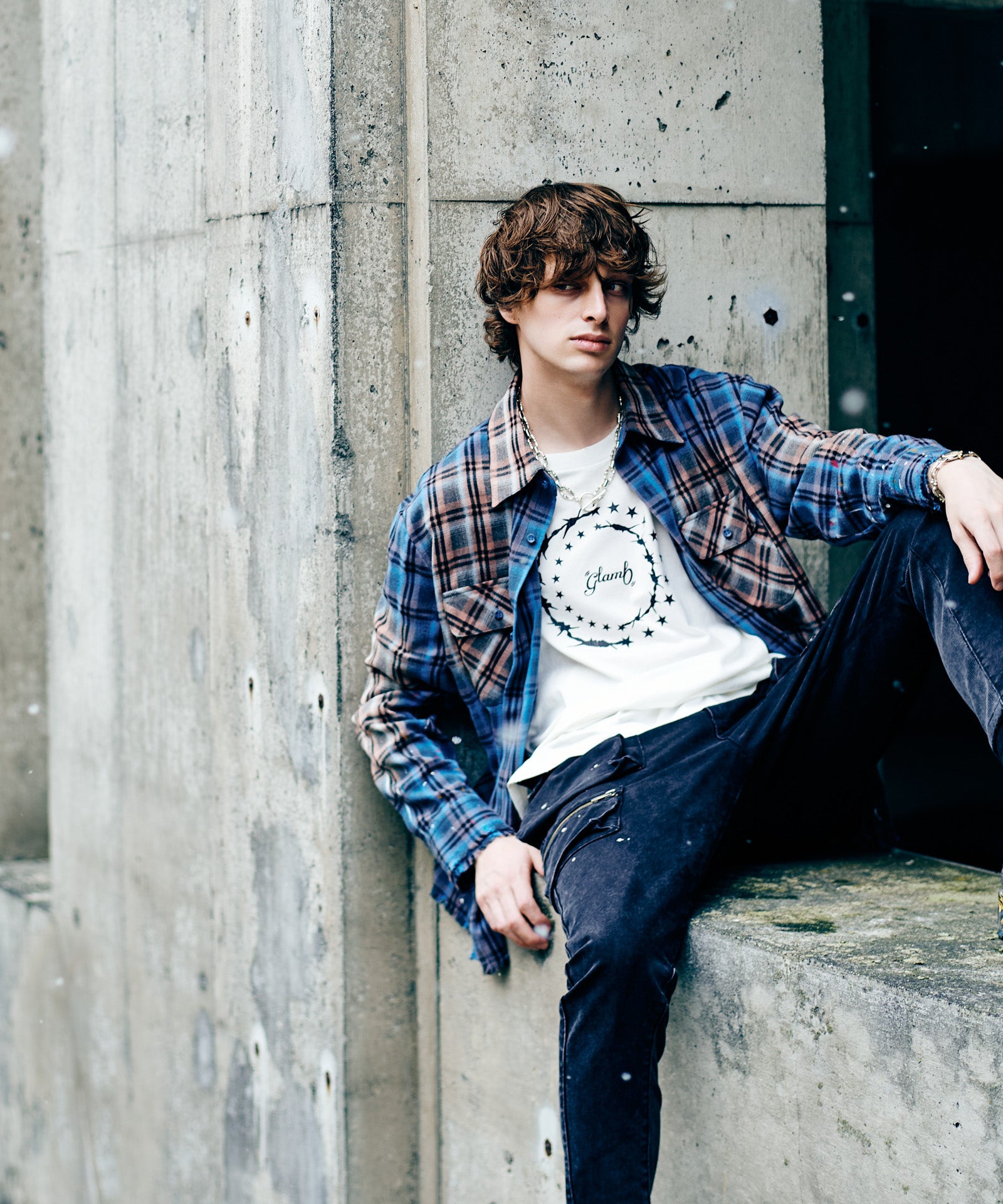 H:186 / C:89 / W:71 / H:92 着用サイズ:L