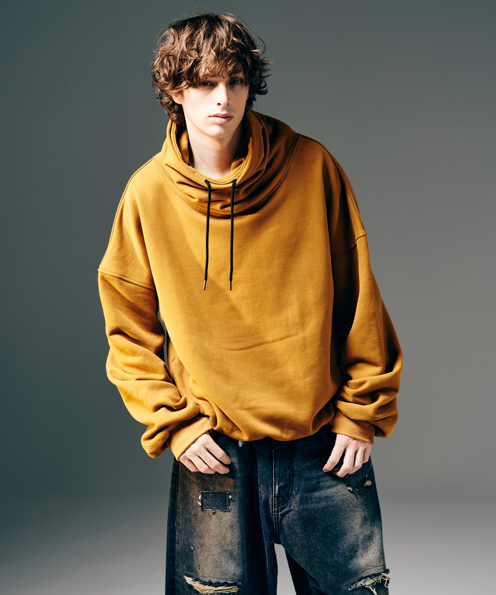 H:186 / C:89 / W:71 / H:92 着用サイズ:M