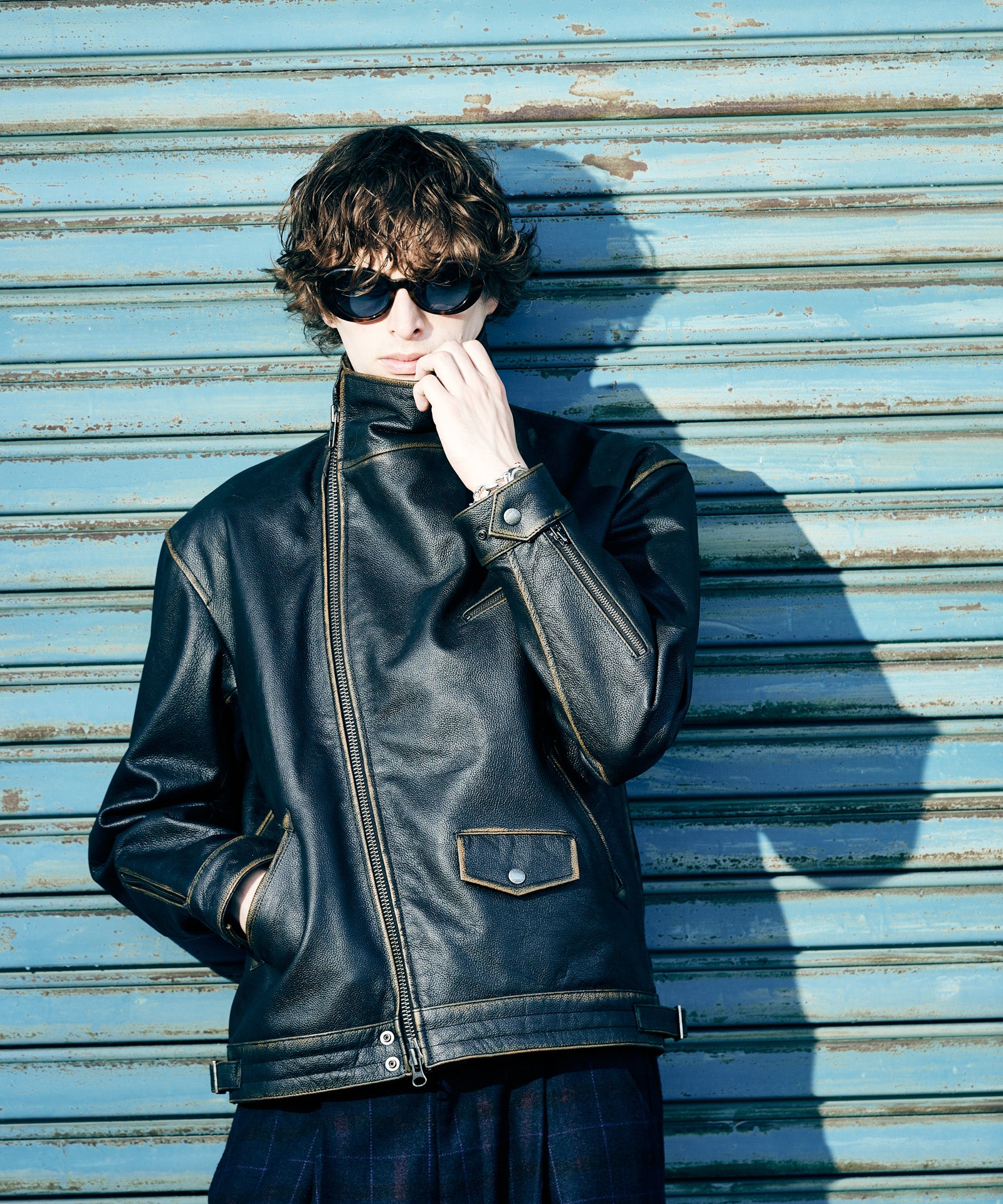 H:186 / C:89 / W:71 / H:92 着用サイズ:L