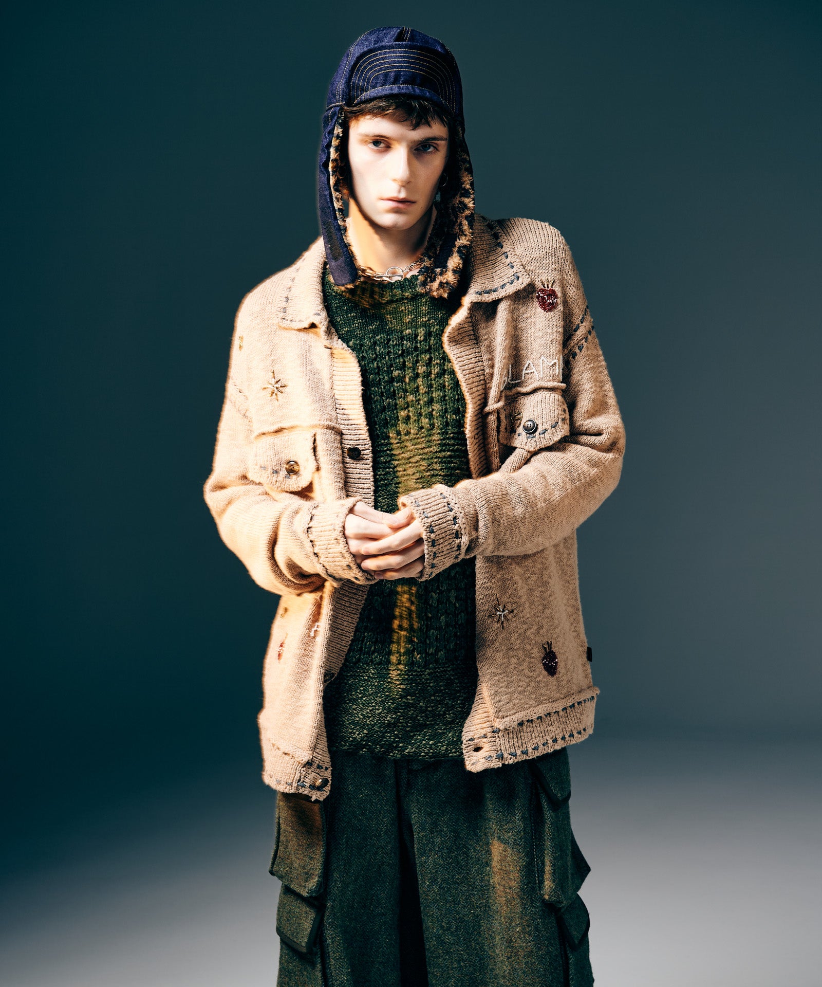 H:175 / C:82 / W:64 / H:83 着用サイズ:L