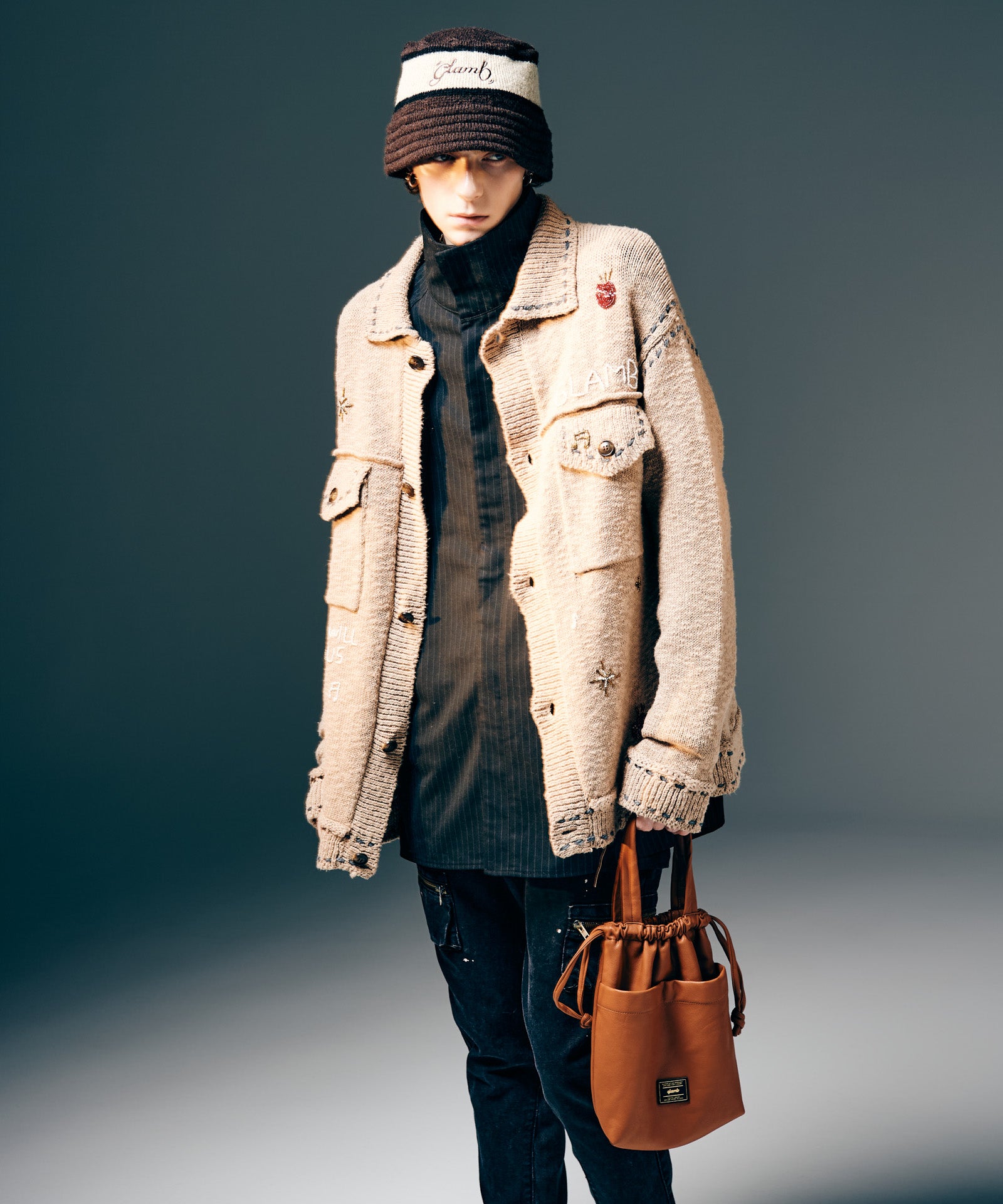 H:175 / C:82 / W:64 / H:83 着用サイズ:L