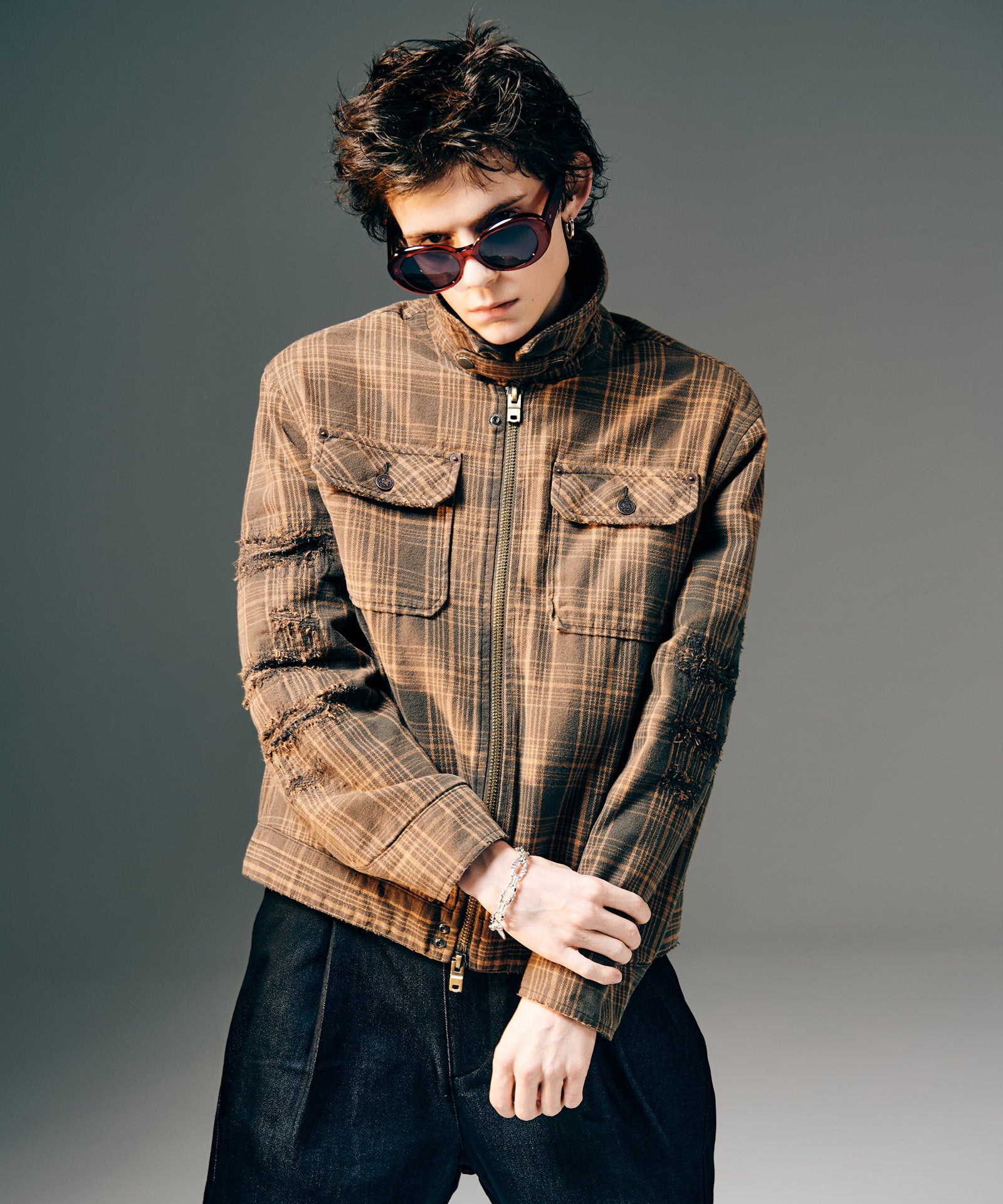 H:175 / C:82 / W:64 / H:83 着用サイズ:L