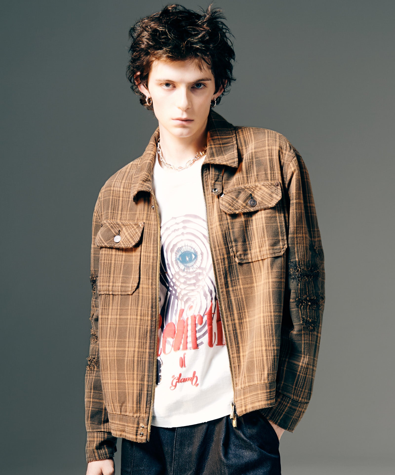 H:175 / C:82 / W:64 / H:83 着用サイズ:L