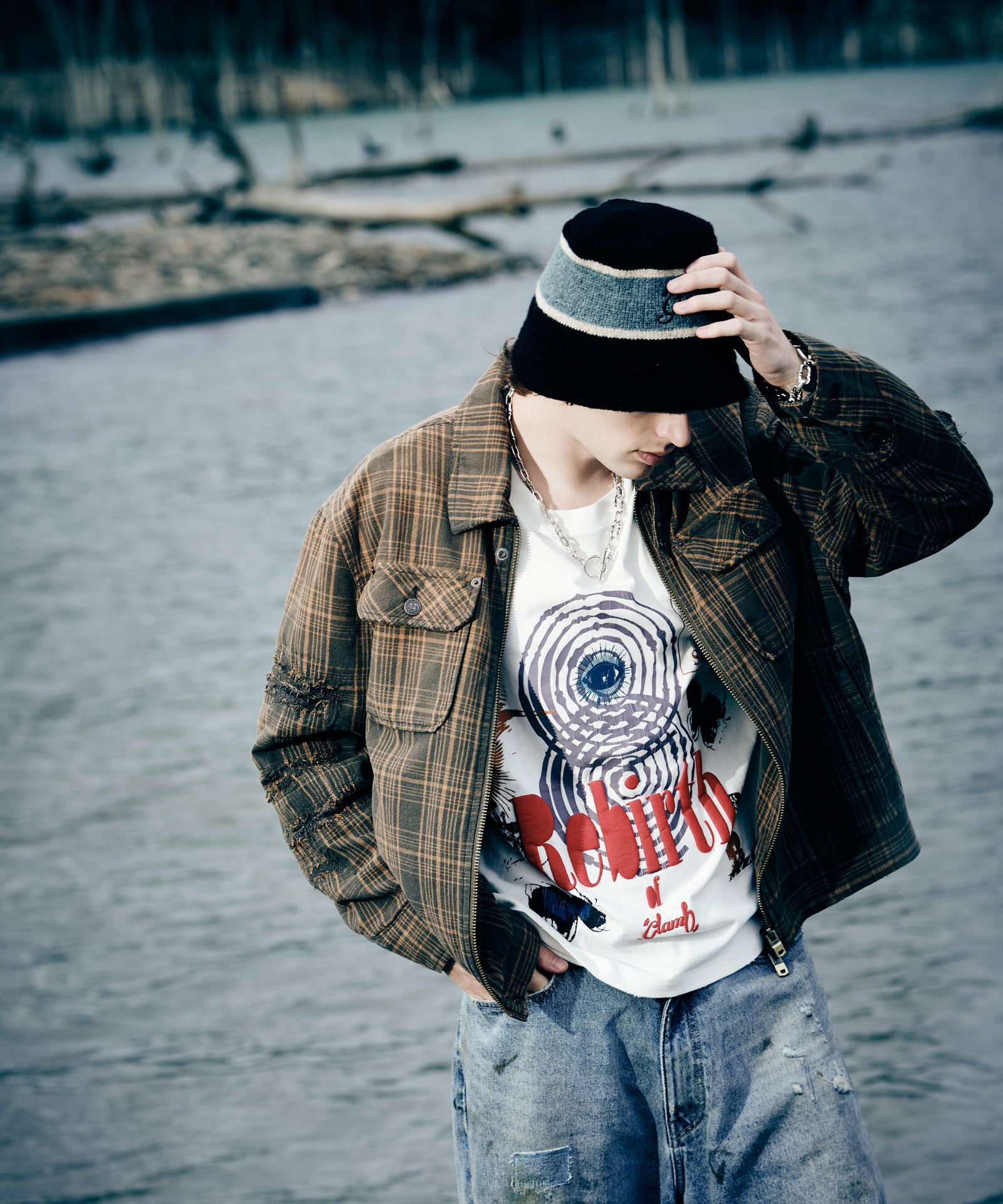 H:186 / C:89 / W:71 / H:92 着用サイズ:L