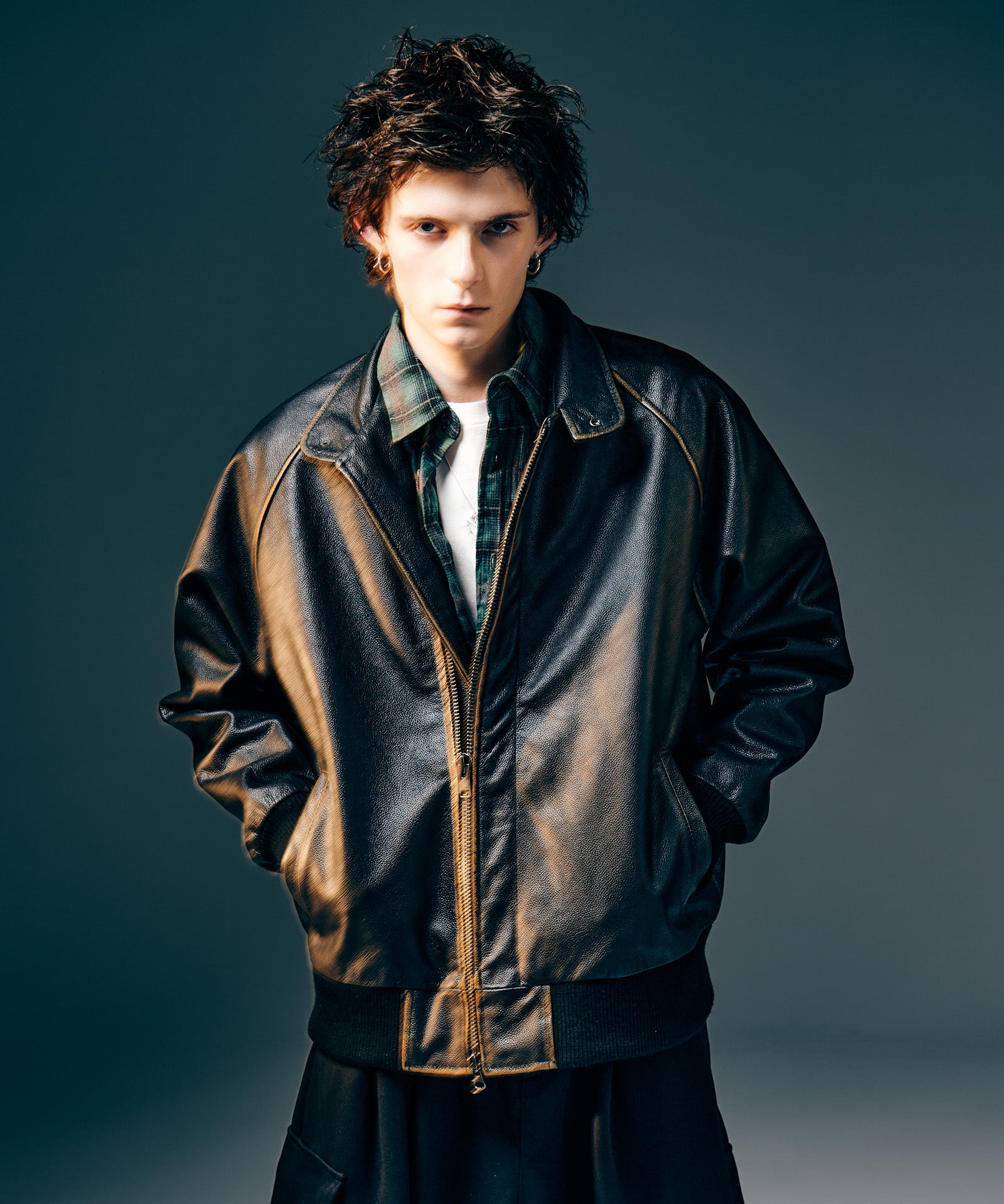 H:175 / C:82 / W:64 / H:83 着用サイズ:M