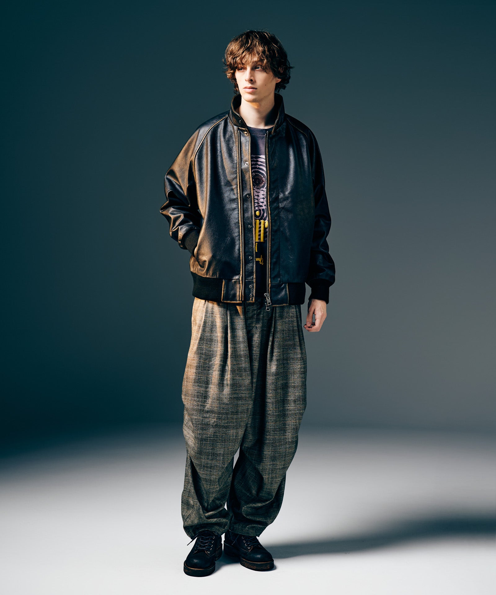 H:186 / C:89 / W:71 / H:92 着用サイズ:L