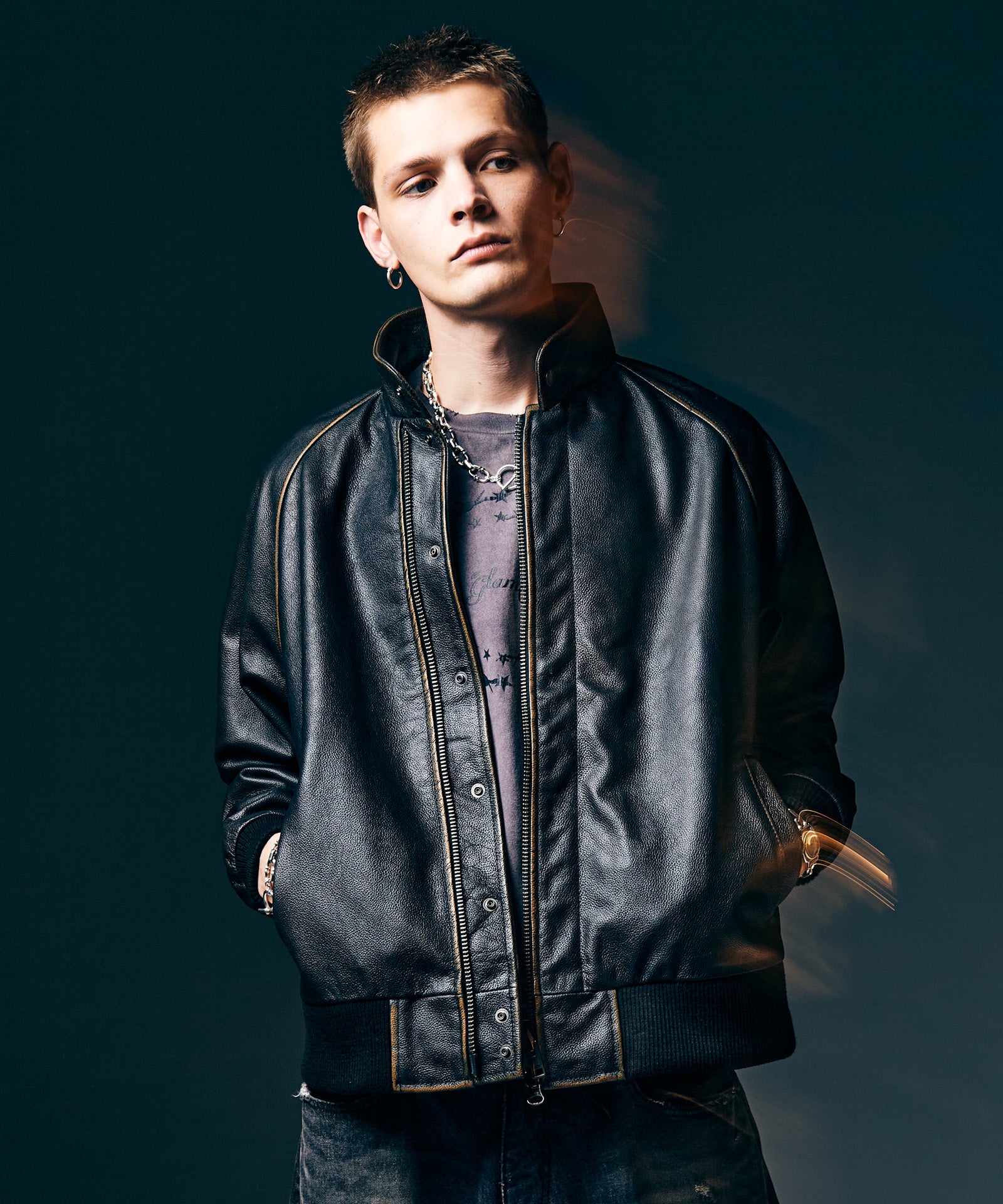 H:187 / C:92 / W:74 / H:91 着用サイズ:L