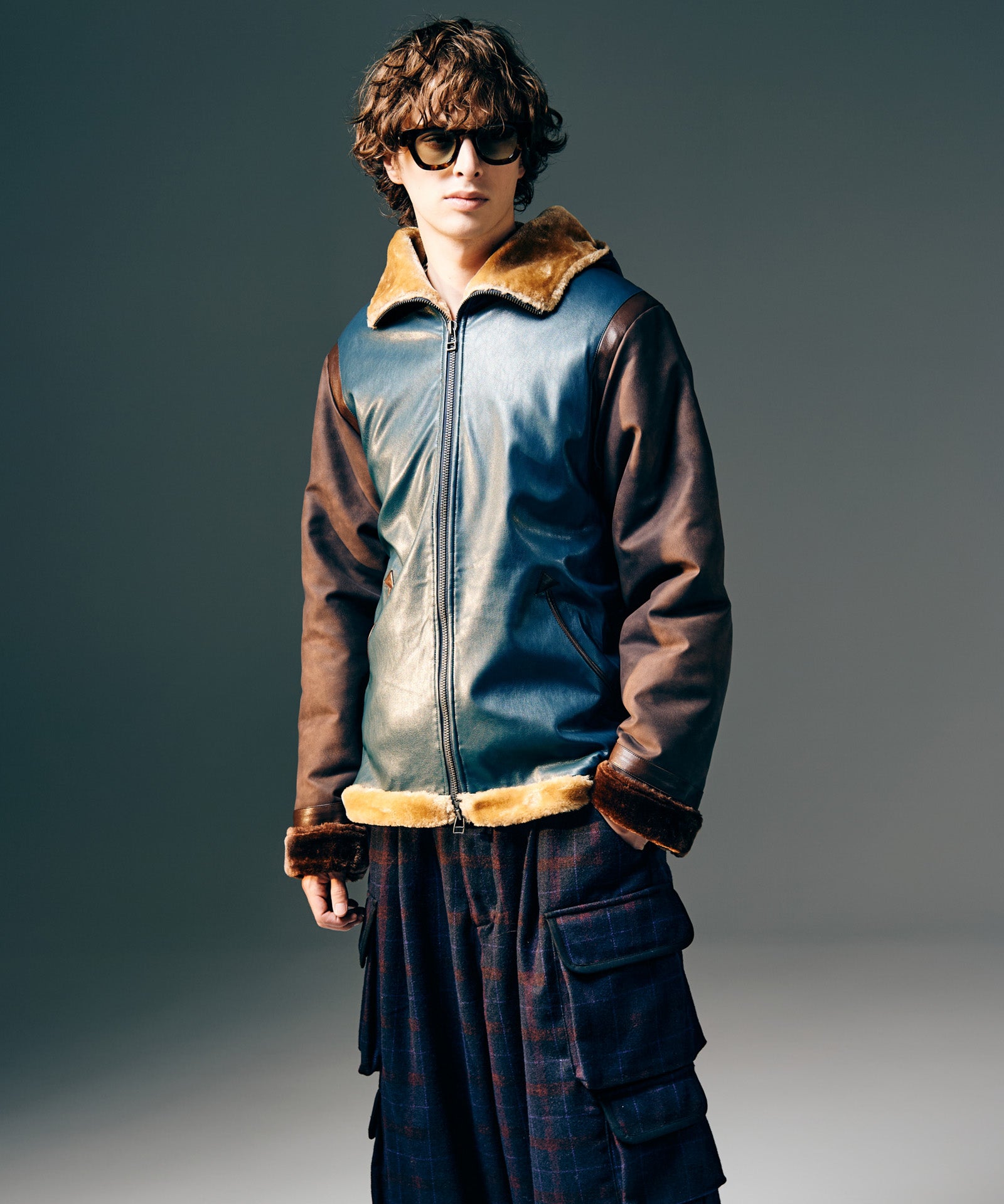 H:186 / C:89 / W:71 / H:92 着用サイズ:L