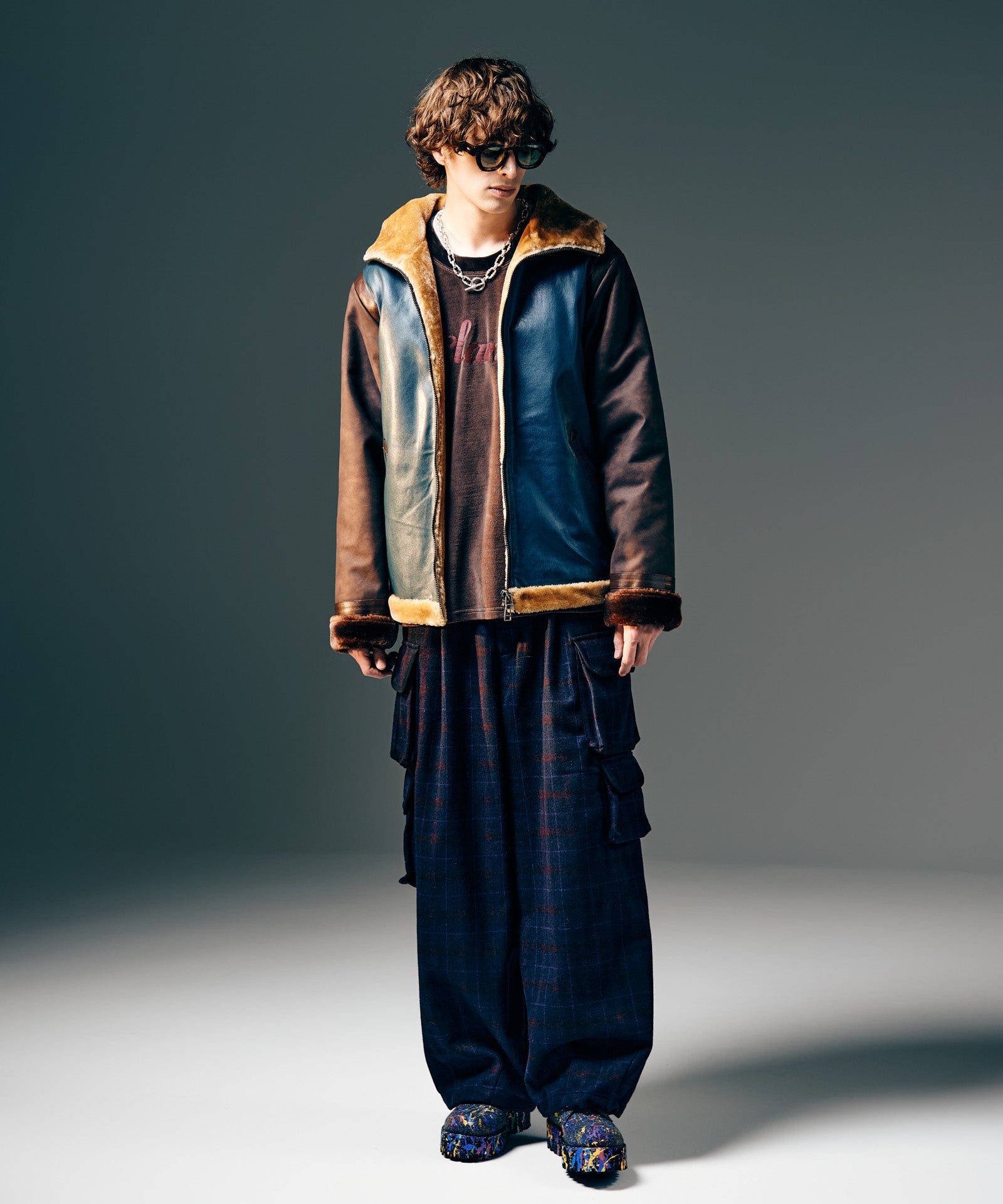 H:186 / C:89 / W:71 / H:92 着用サイズ:L