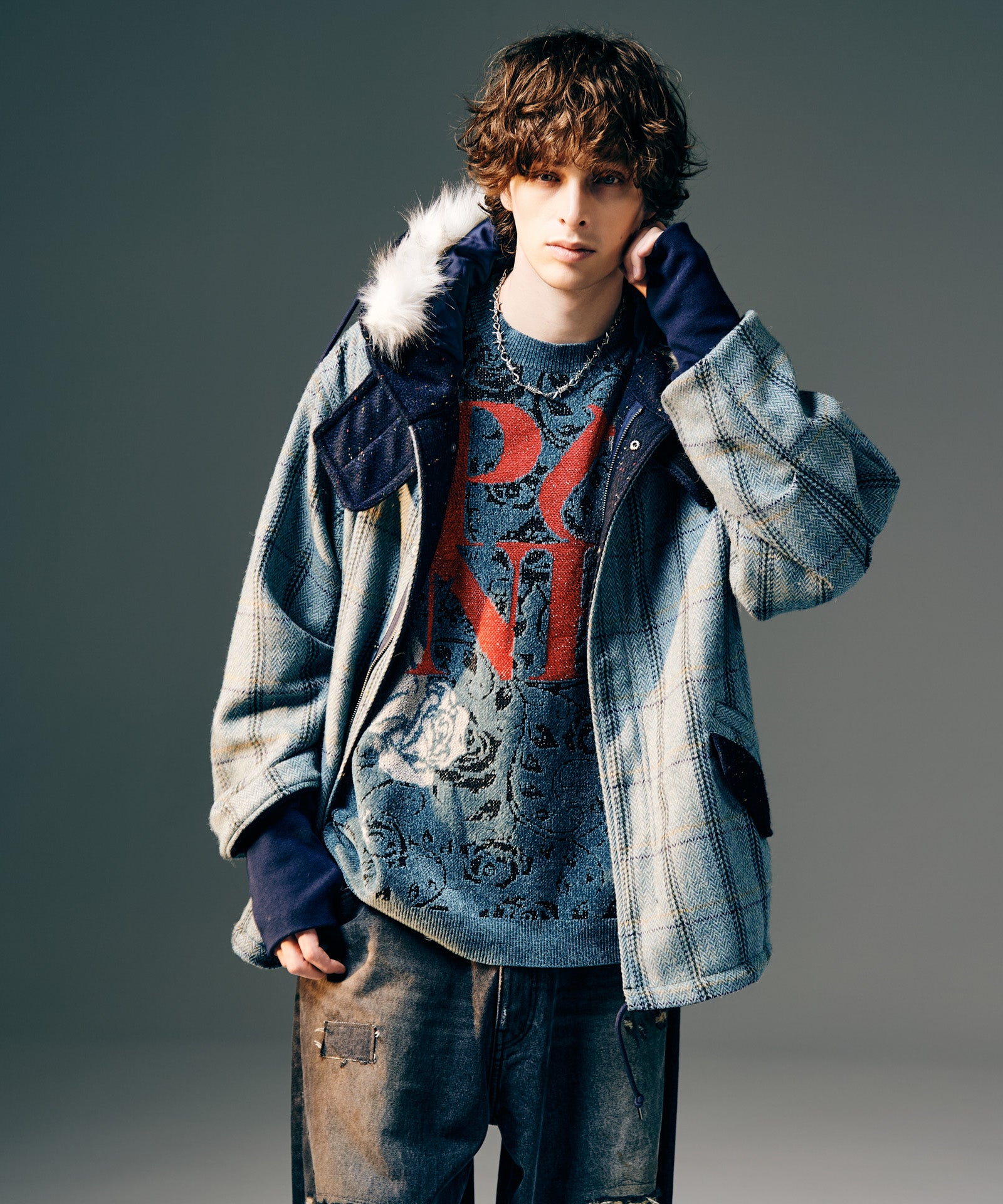 H:186 / C:89 / W:71 / H:92 着用サイズ:L