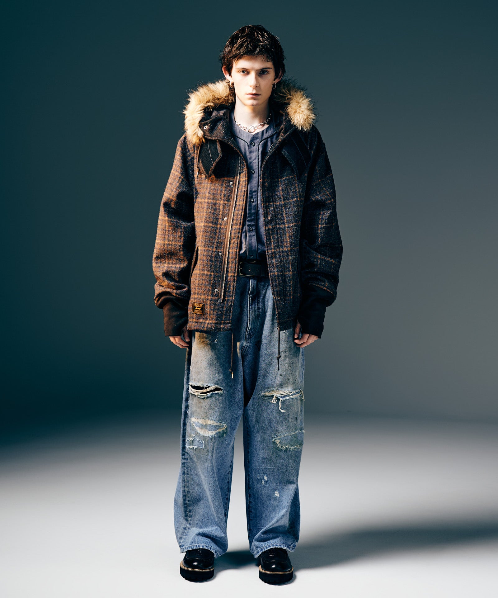 H:175 / C:82 / W:64 / H:83 着用サイズ:L