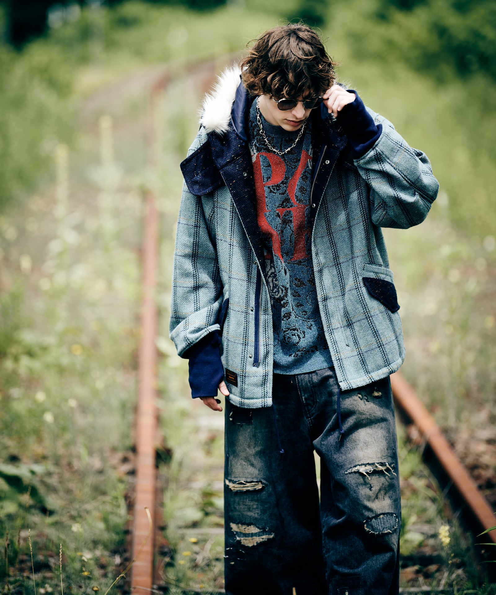 H:186 / C:89 / W:71 / H:92 着用サイズ:L