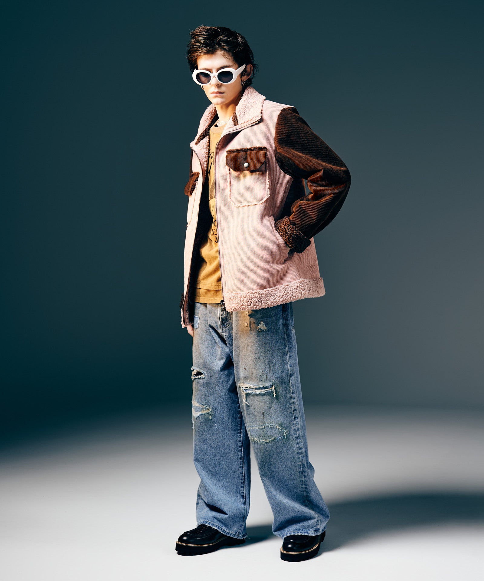 H:175 / C:82 / W:64 / H:83 着用サイズ:L