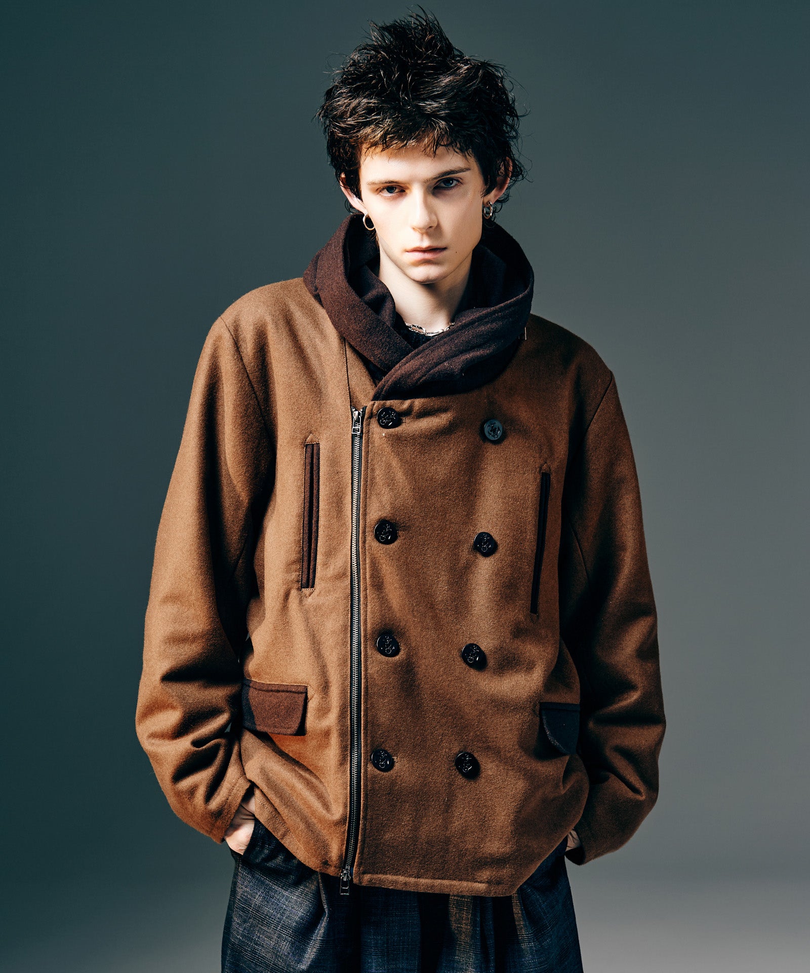 H:175 / C:82 / W:64 / H:83 着用サイズ:L