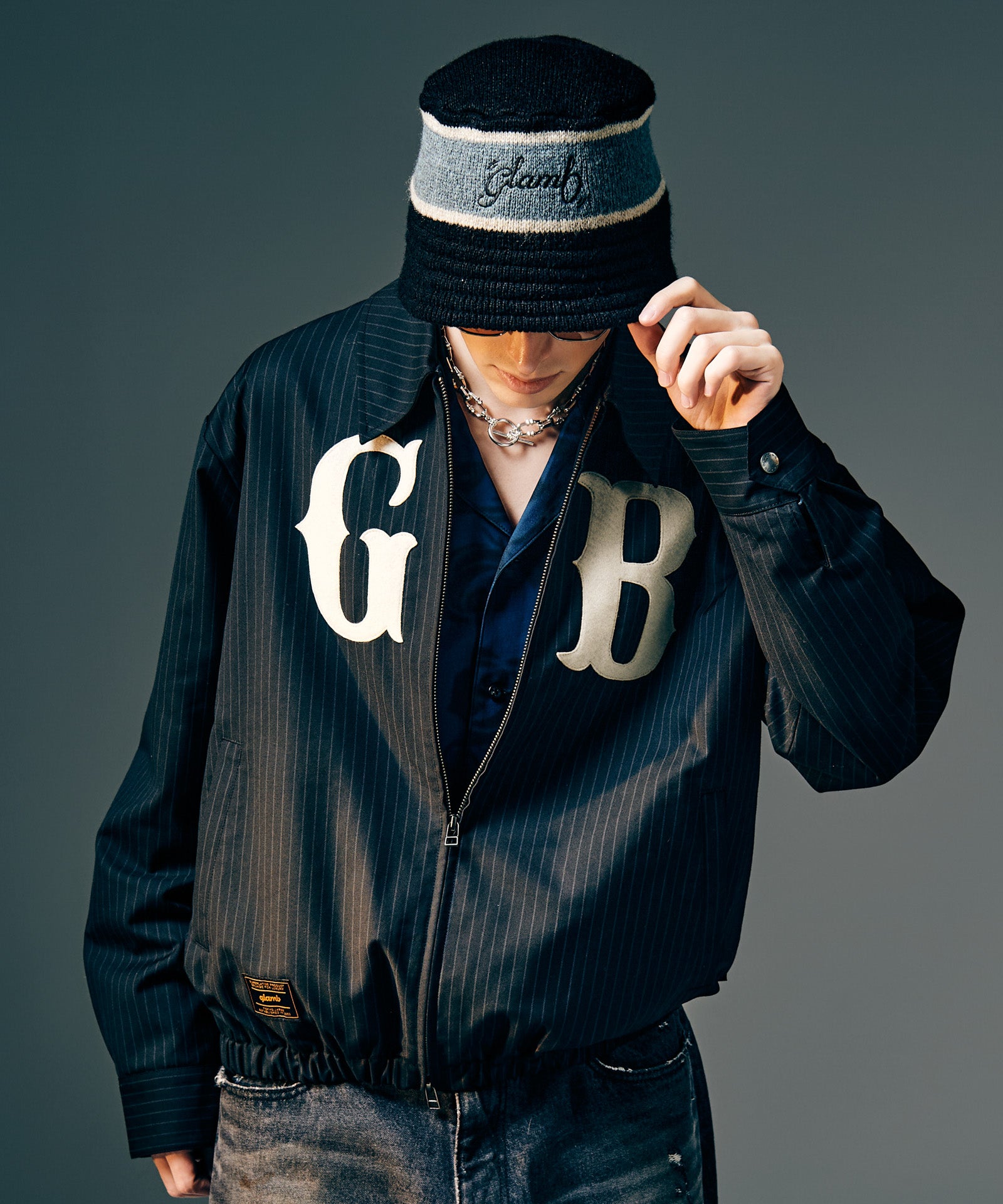 H:186 / C:89 / W:71 / H:92 着用サイズ:M