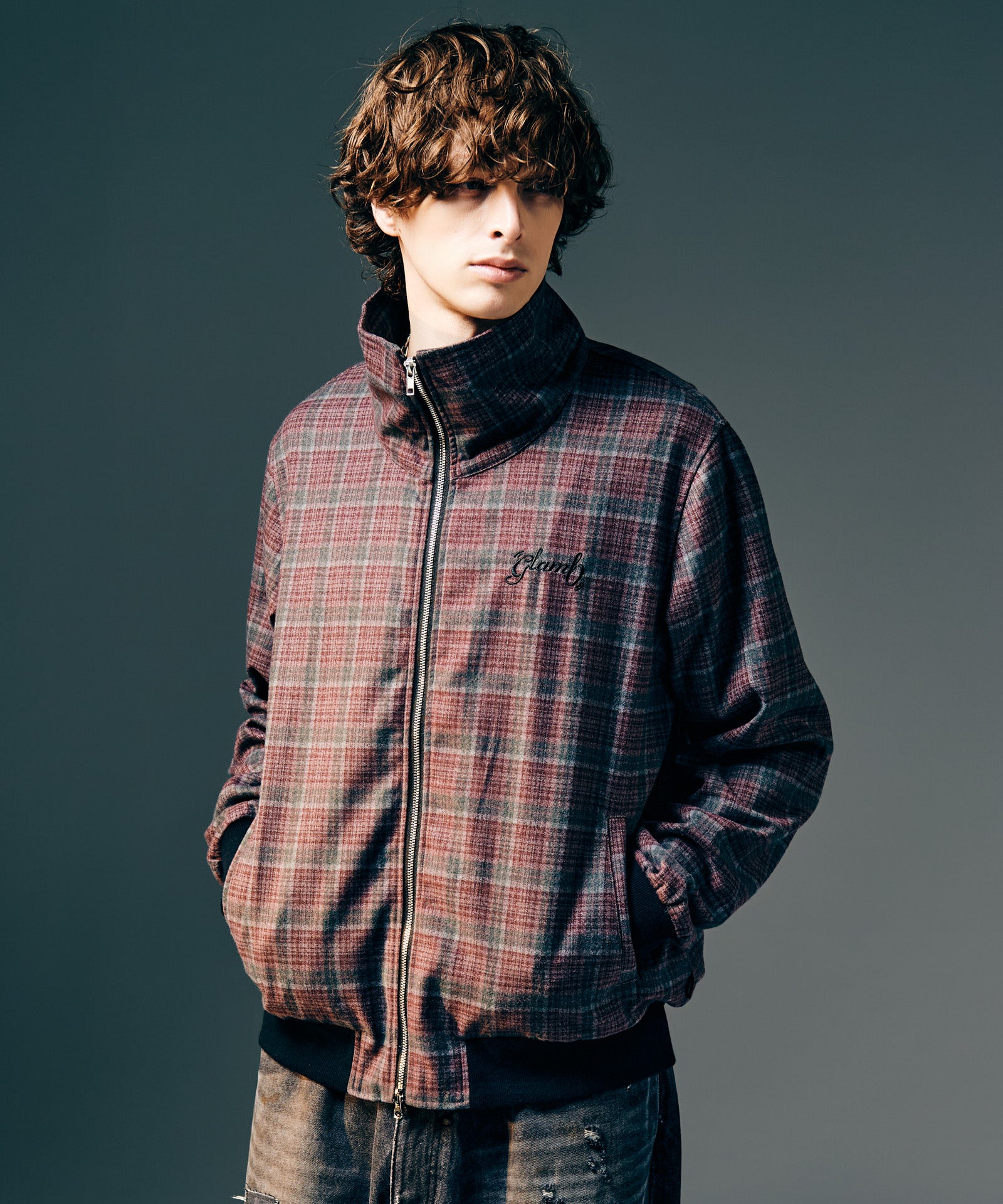 H:186 / C:89 / W:71 / H:92 着用サイズ:M