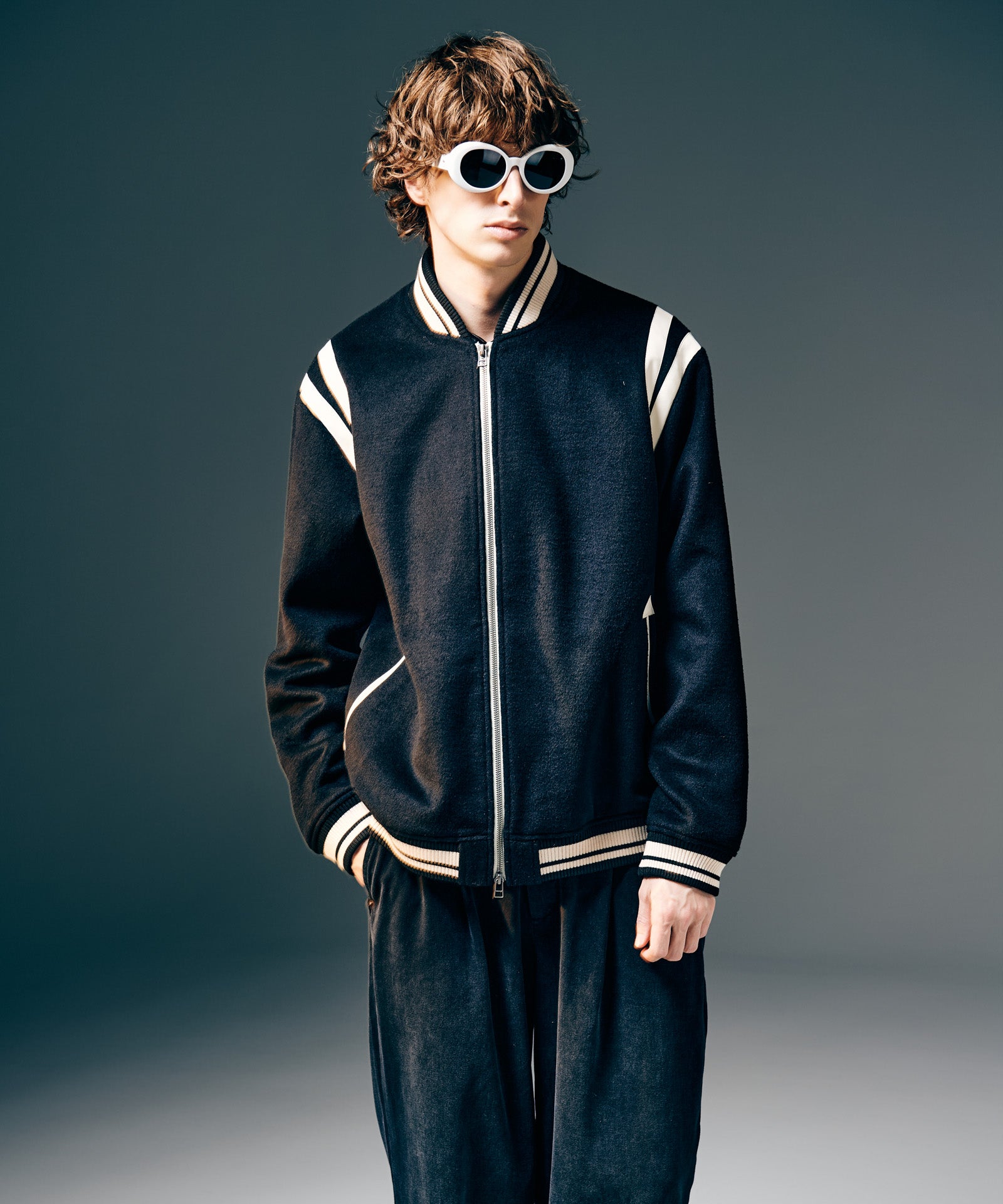 H:186 / C:89 / W:71 / H:92 着用サイズ:L