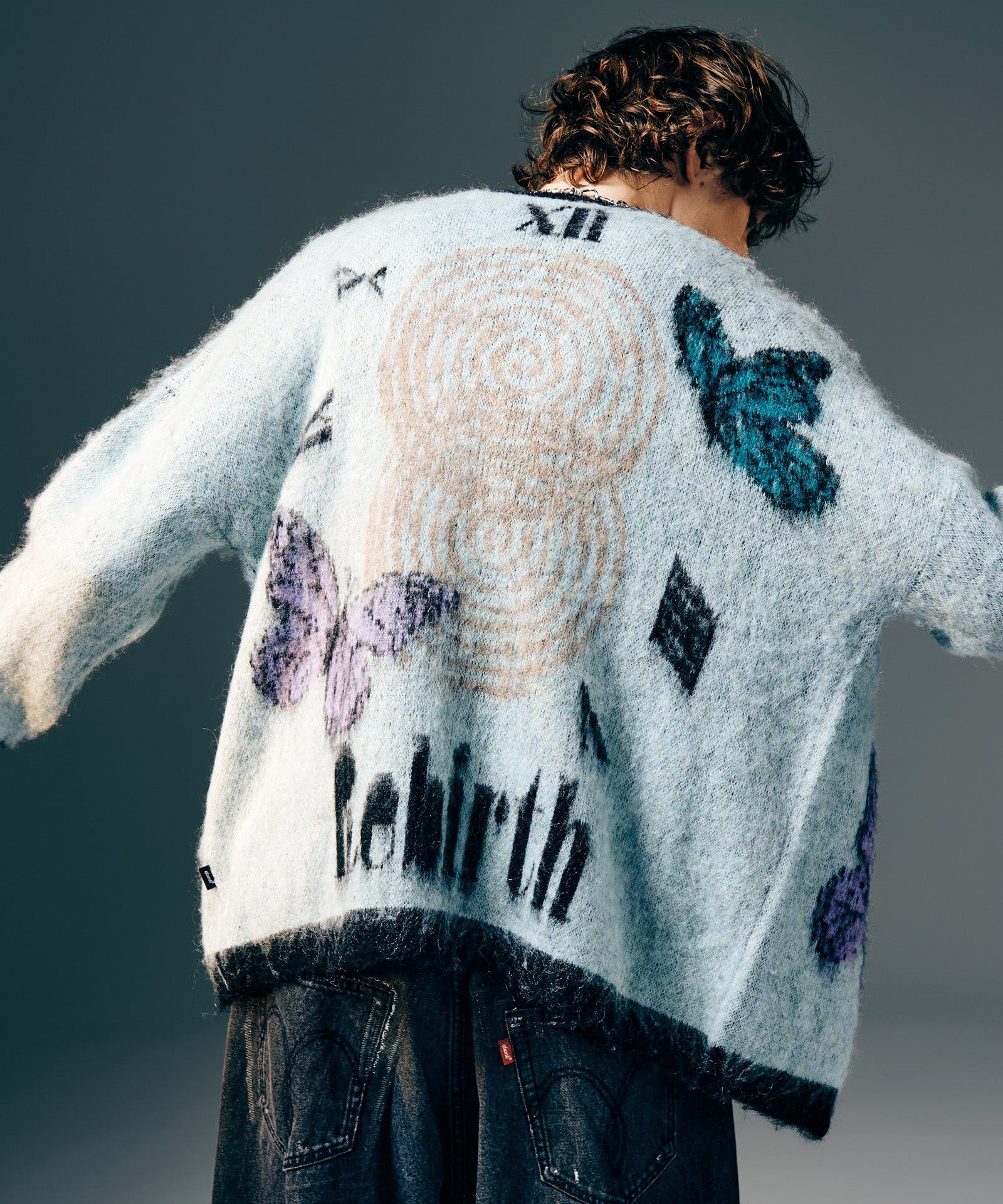 H:186 / C:89 / W:71 / H:92 着用サイズ:L