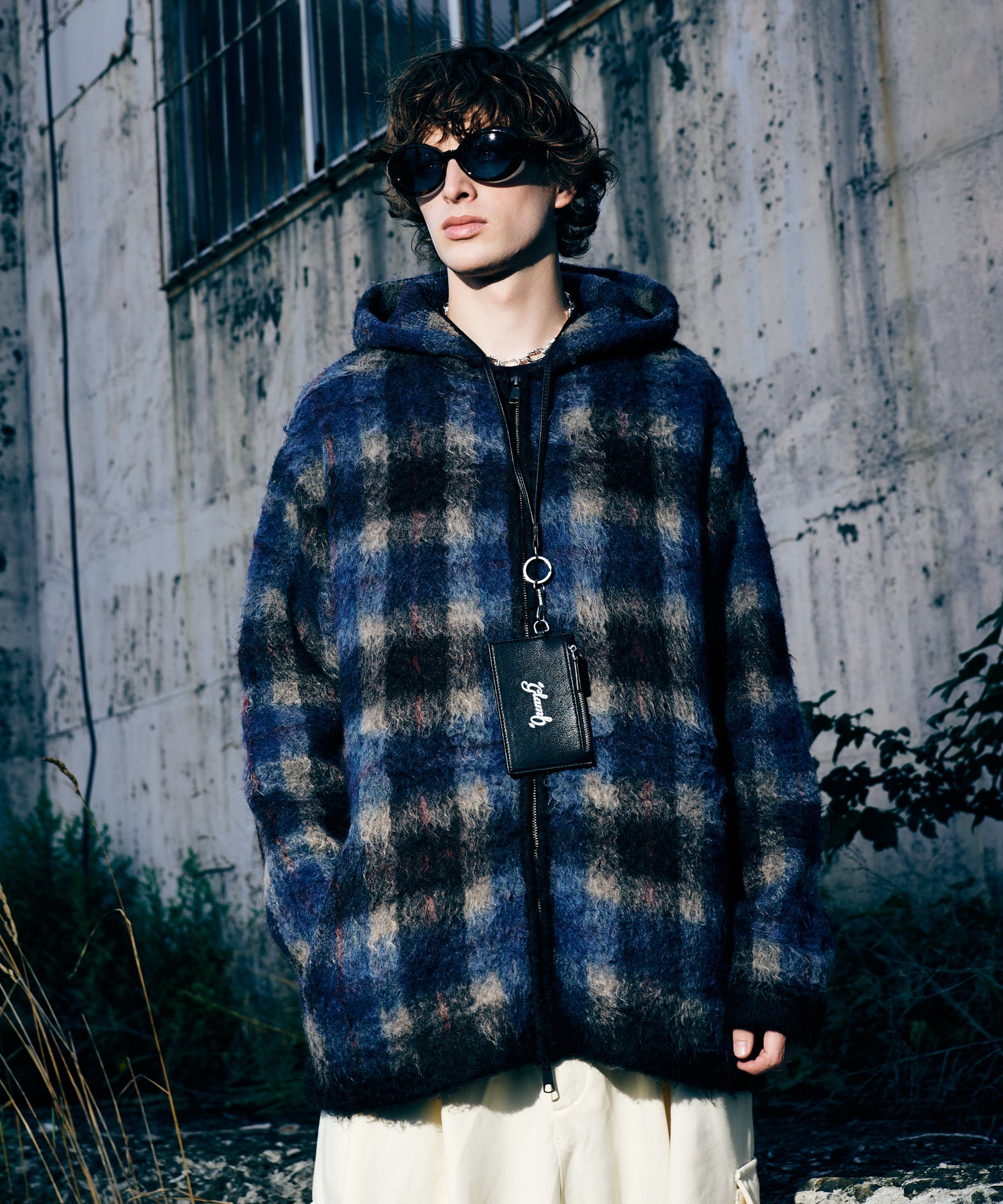 H:186 / C:89 / W:71 / H:92 着用サイズ:L