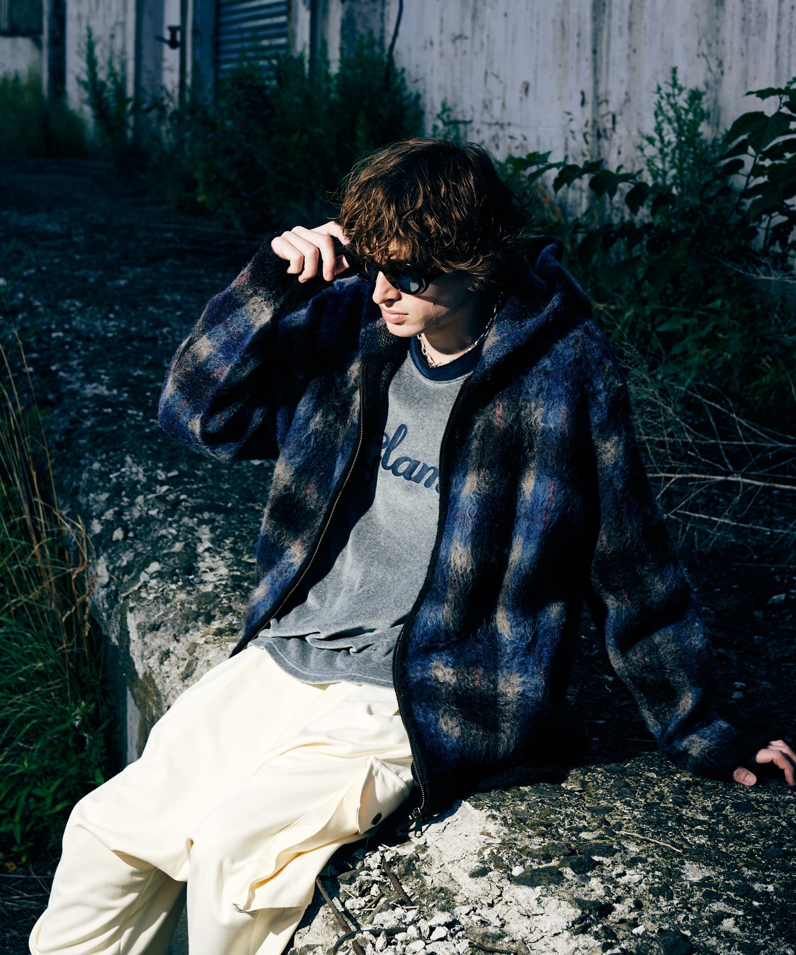 H:186 / C:89 / W:71 / H:92 着用サイズ:L