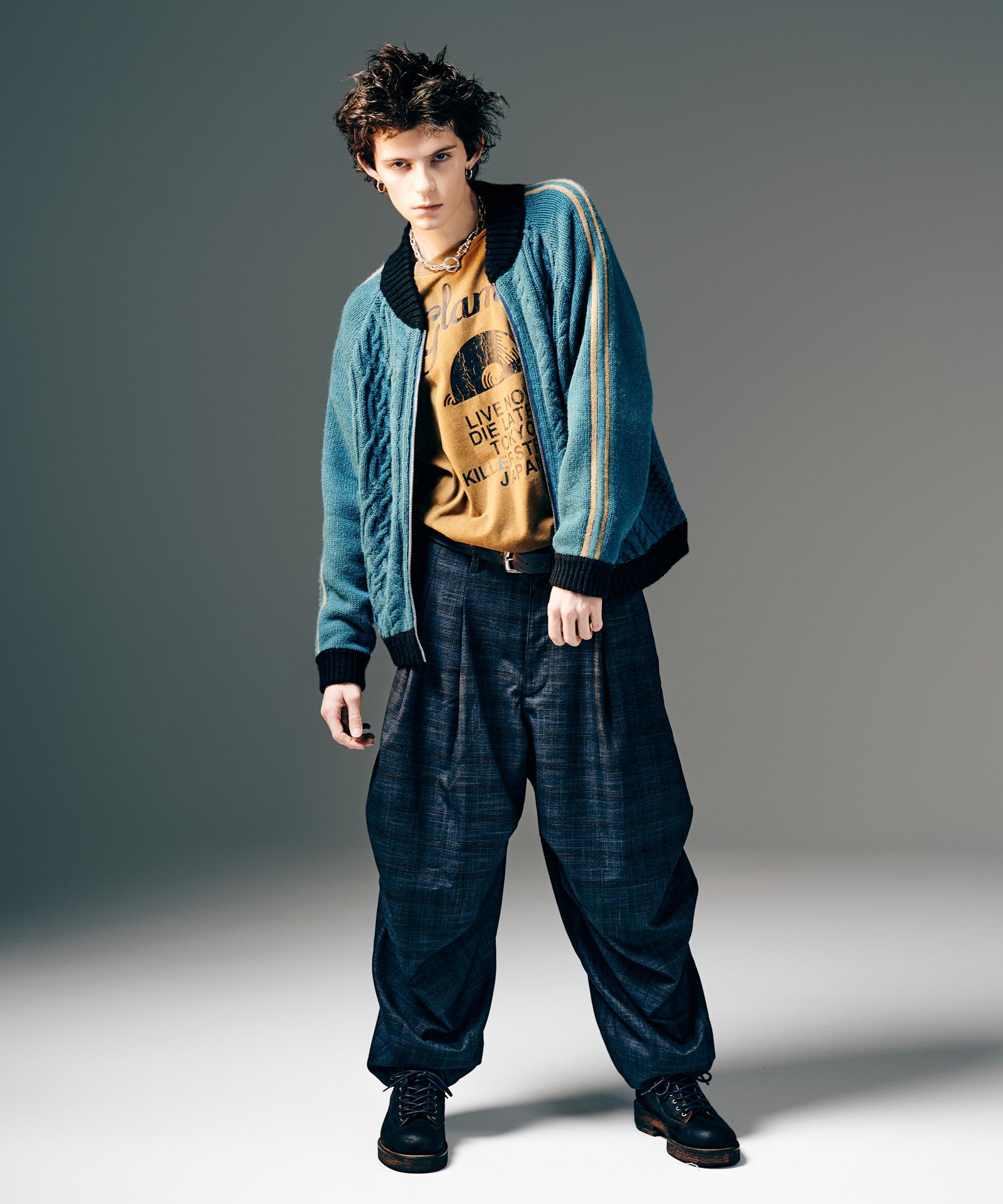 H:175 / C:82 / W:64 / H:83 着用サイズ:M