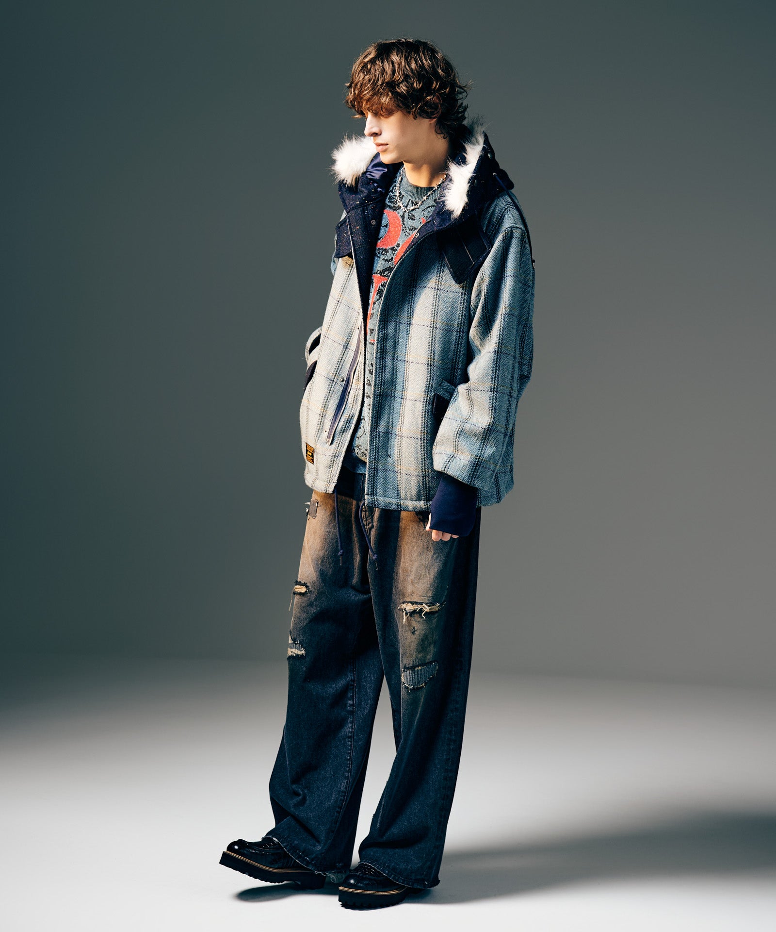 H:186 / C:89 / W:71 / H:92 着用サイズ:L