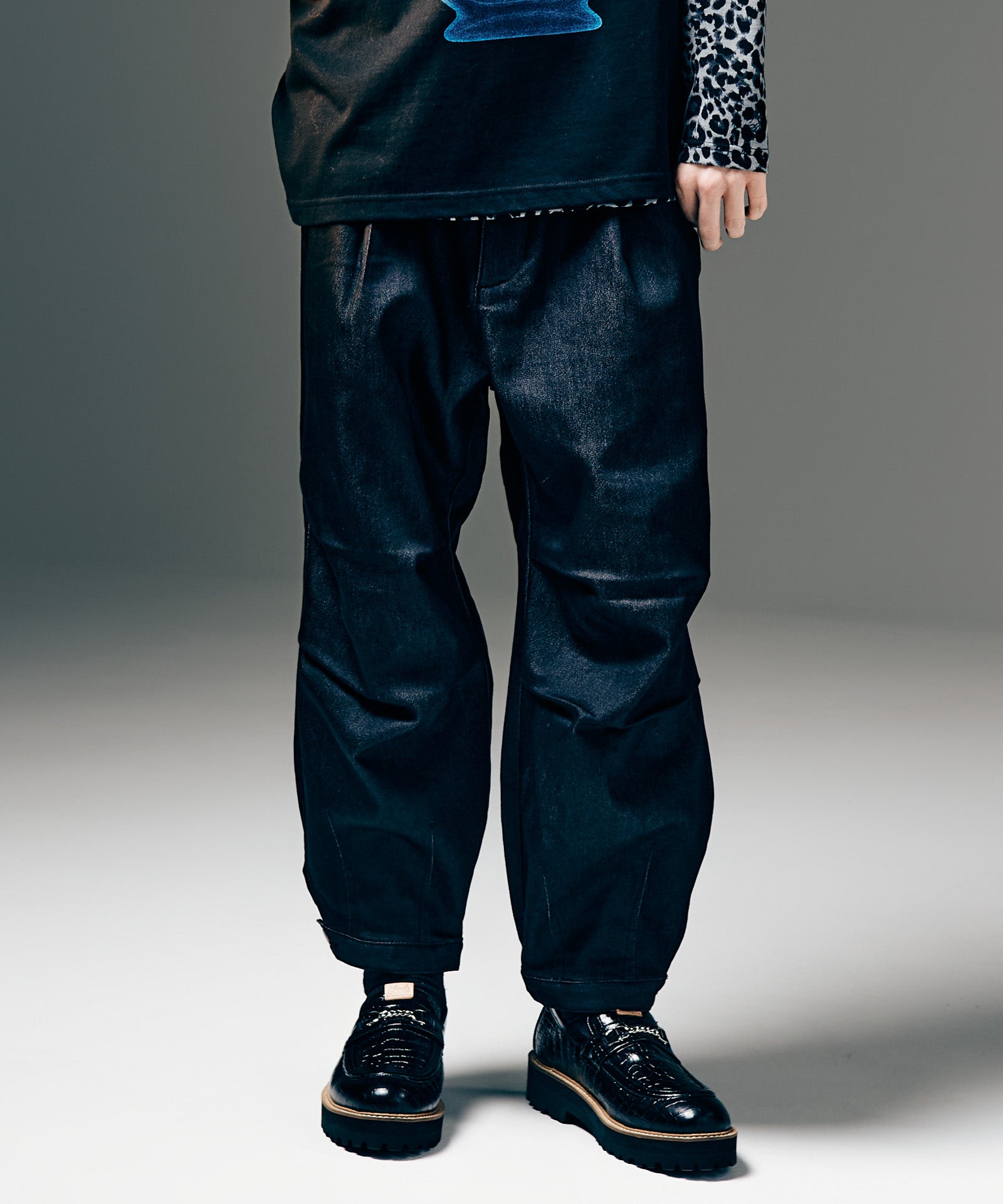 H:175 / C:82 / W:64 / H:83 着用サイズ:L