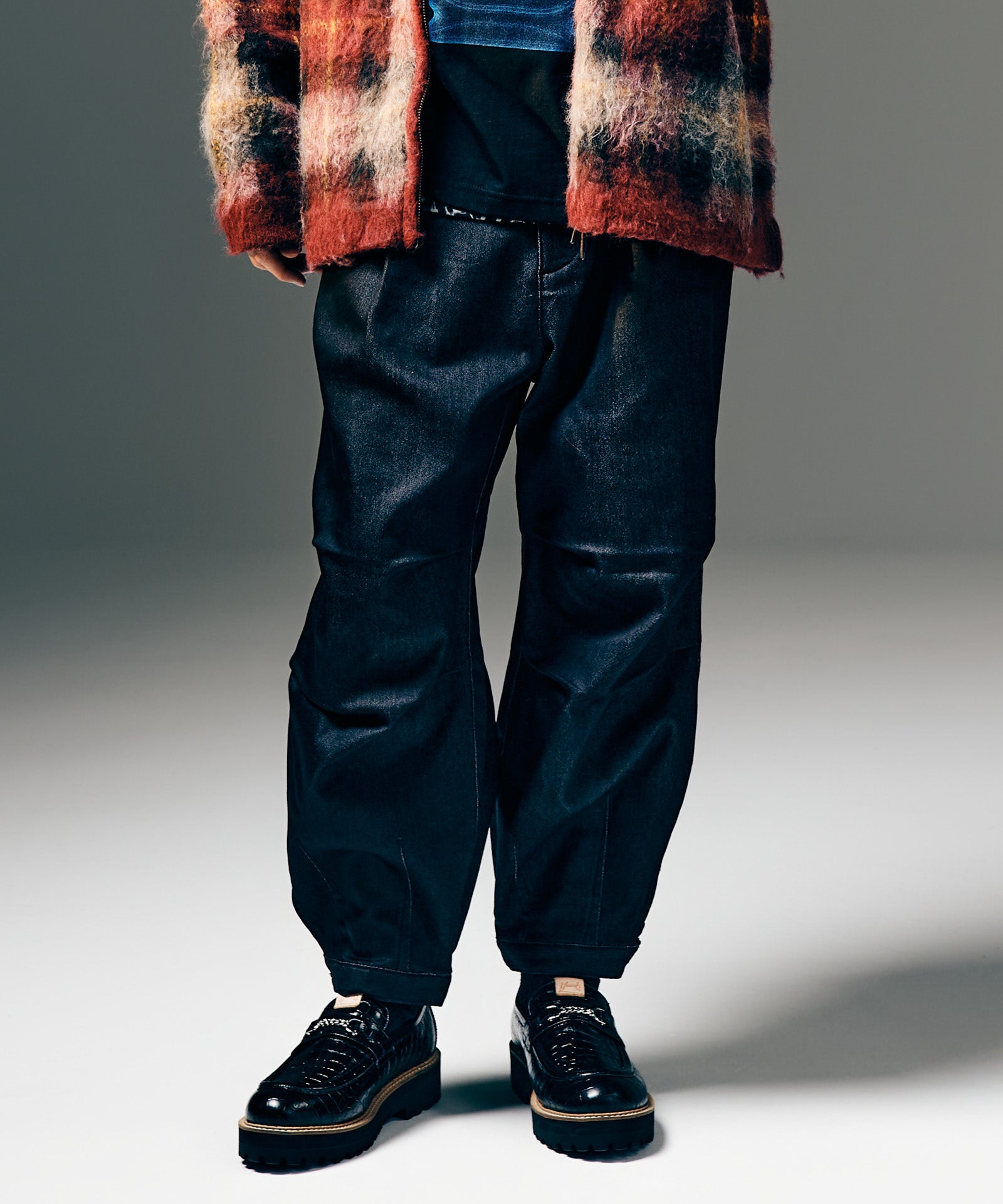 H:175 / C:82 / W:64 / H:83 着用サイズ:L