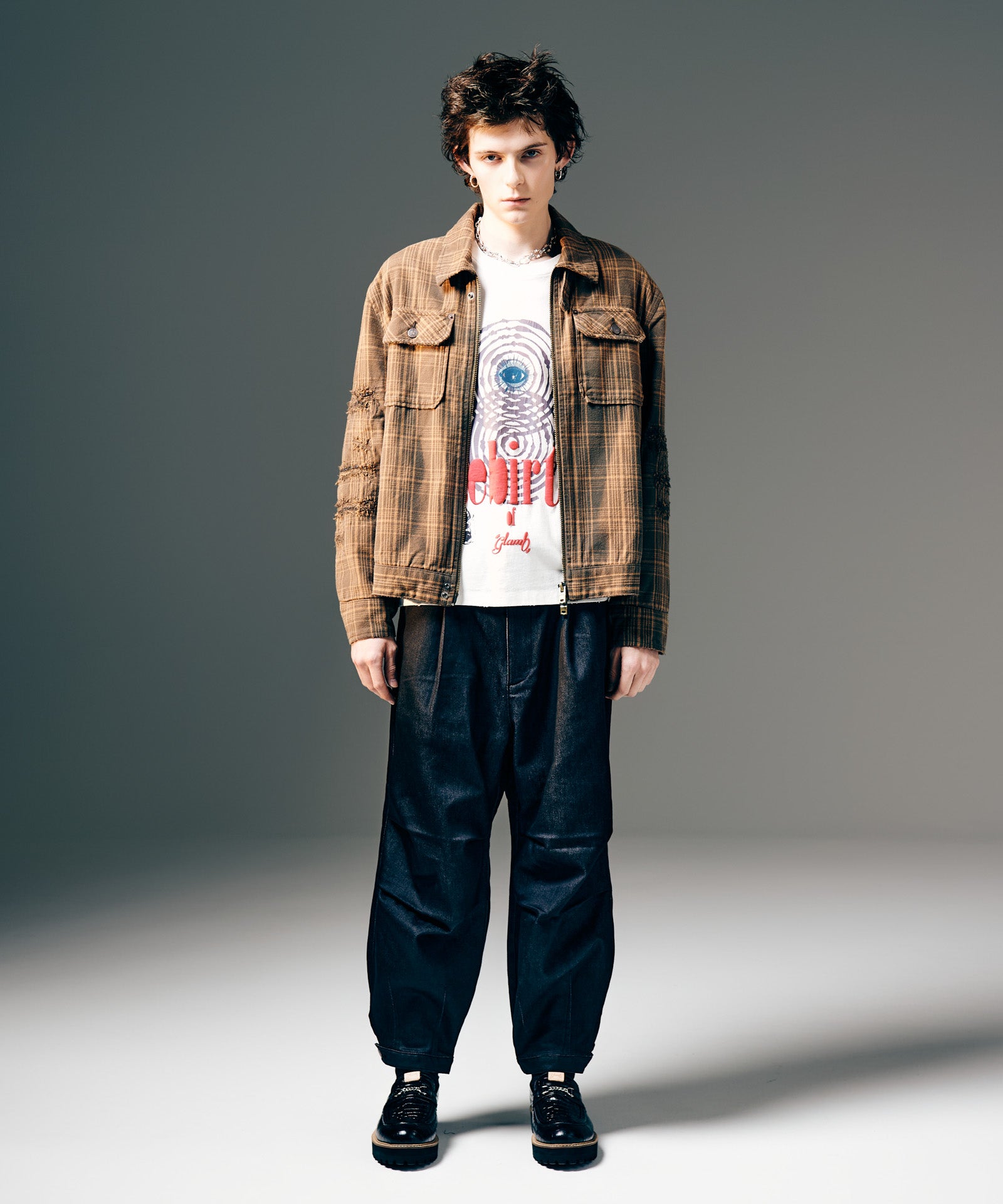 H:175 / C:82 / W:64 / H:83 着用サイズ:L