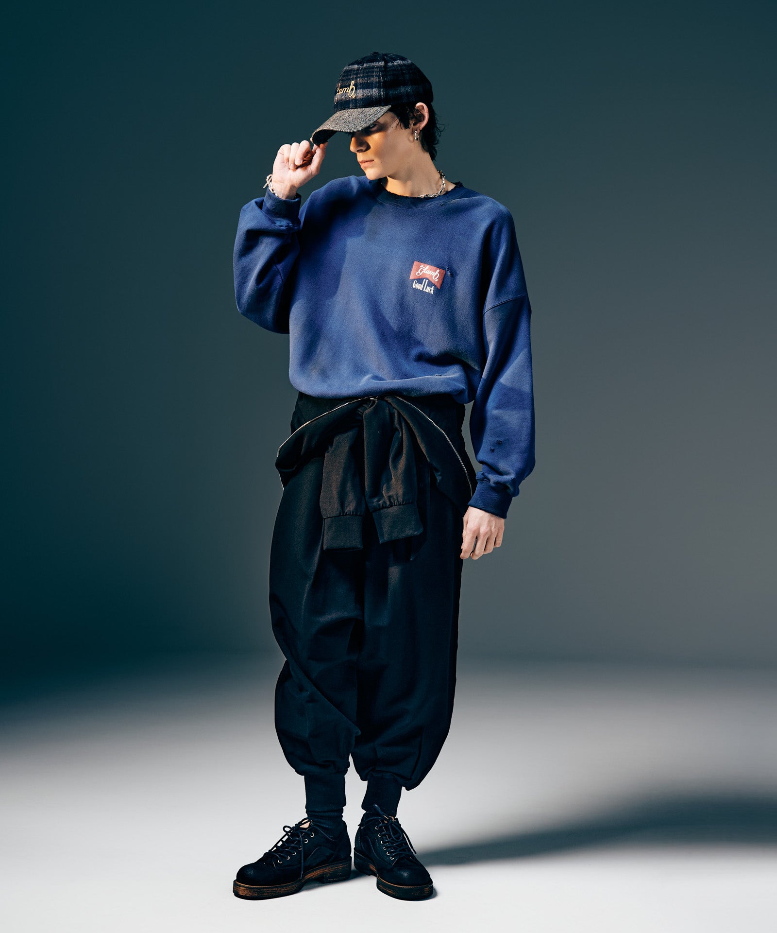 H:175 / C:82 / W:64 / H:83 着用サイズ:M