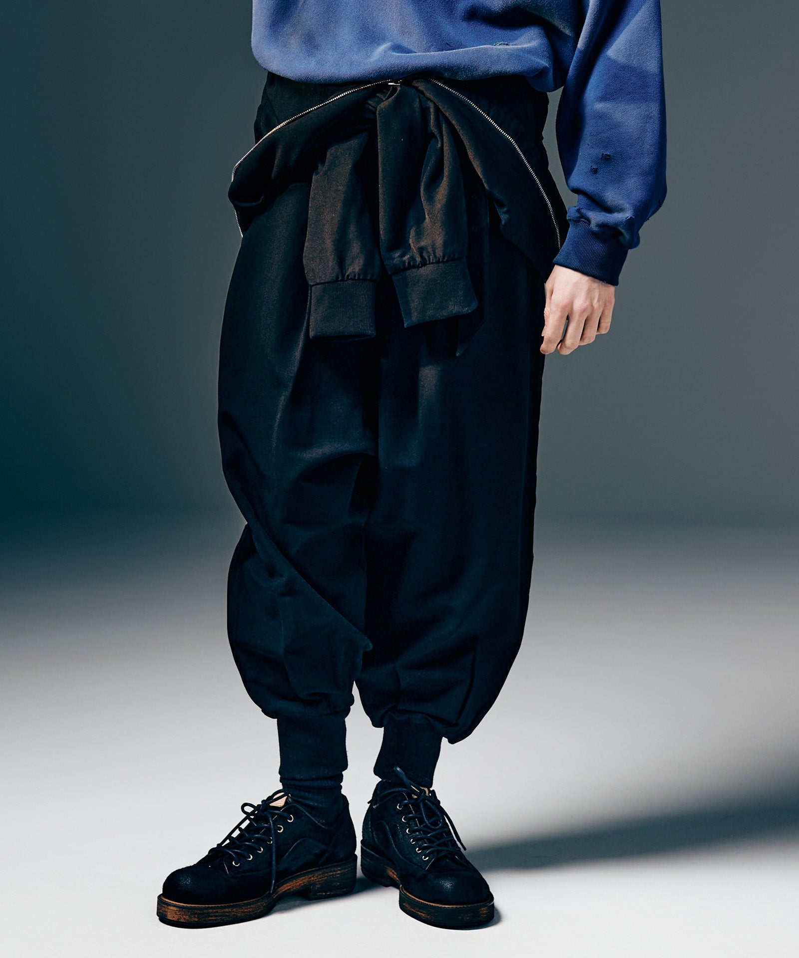 H:175 / C:82 / W:64 / H:83 着用サイズ:M