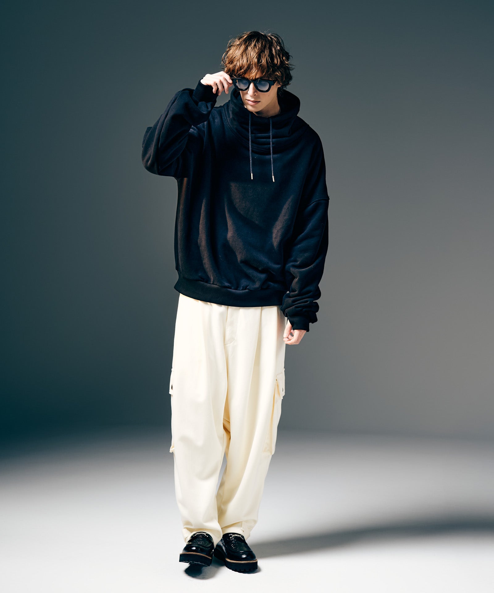 H:186 / C:89 / W:71 / H:92 着用サイズ:M