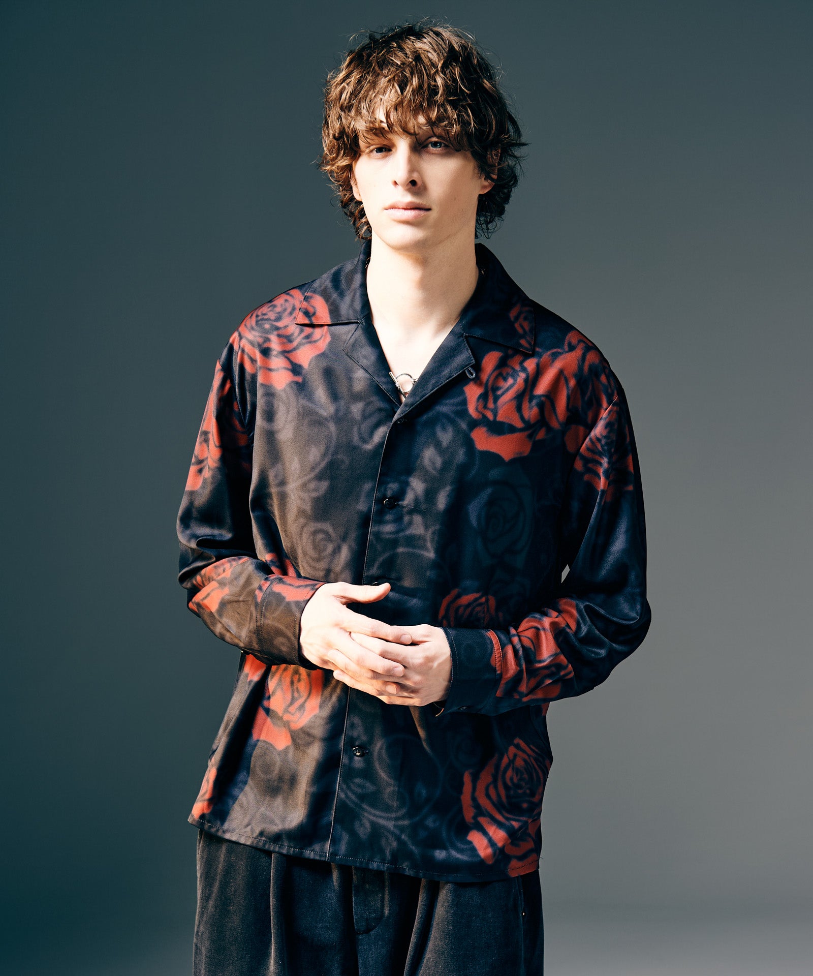 H:186 / C:89 / W:71 / H:92 着用サイズ:M