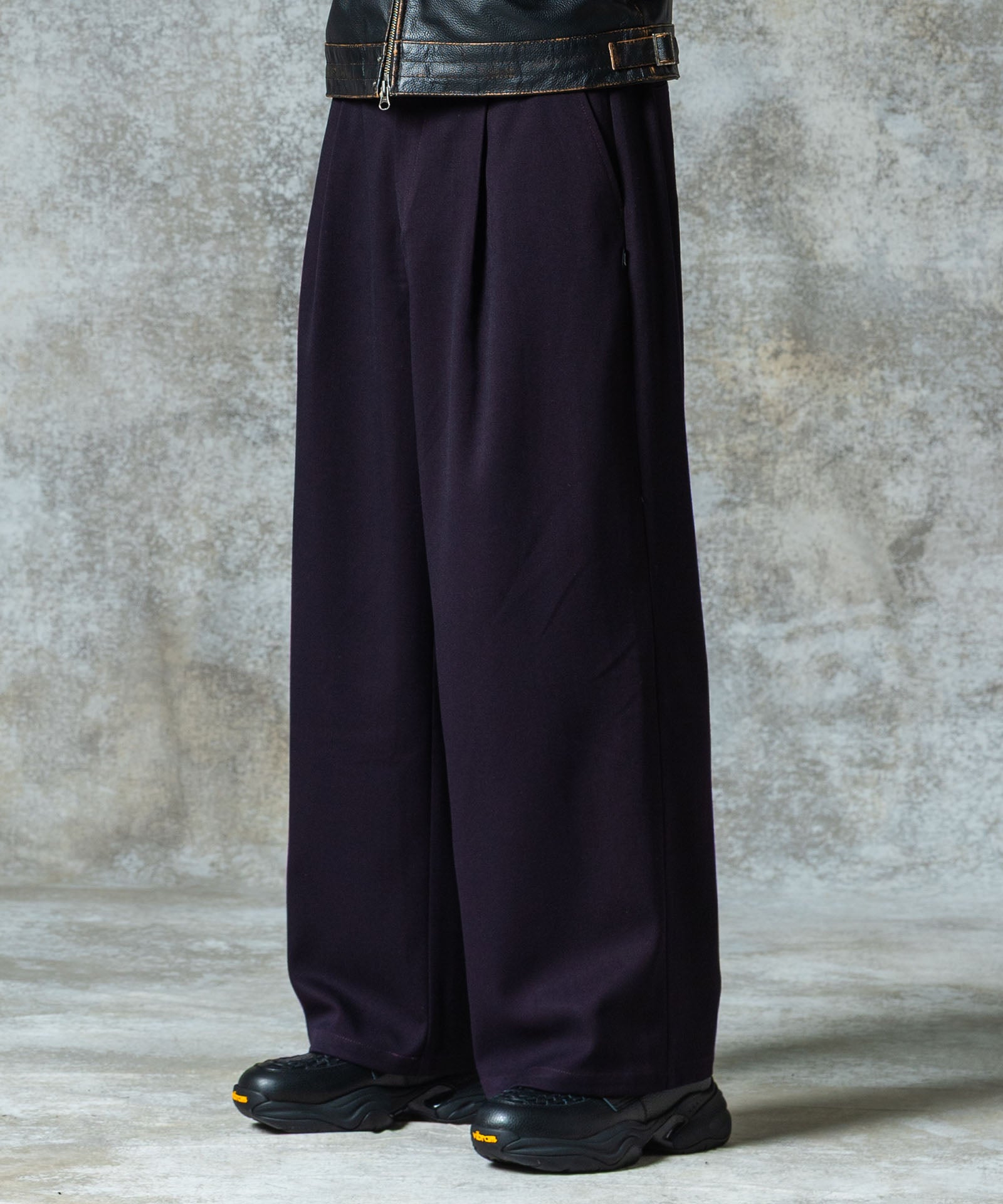 H:185 / C:78 / W:64 / H:88 着用サイズ:L