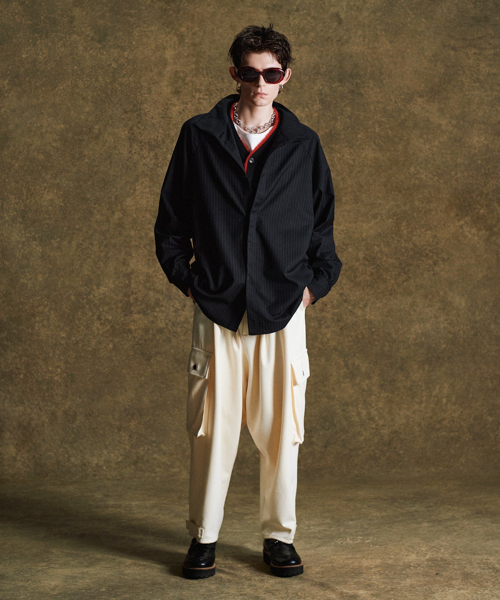 H:175 / C:82 / W:64 / H:83 着用サイズ:M