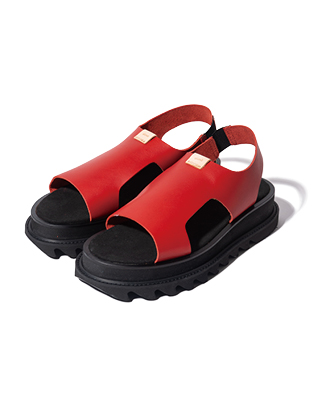 GB0222 / AC01 : Shark Sole Leather Sandals