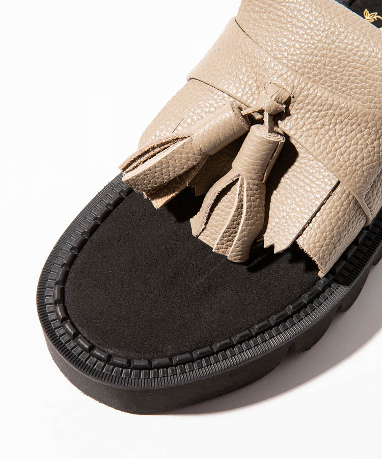 GB0223/AC03 : Quilt Tassel Sandals