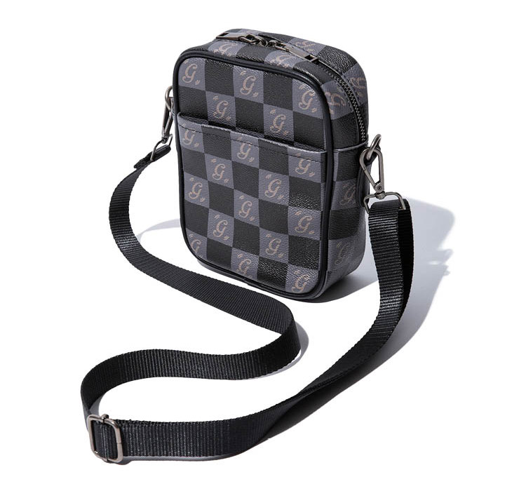 GB0124/AC06 : Monogram Sacoche Bag