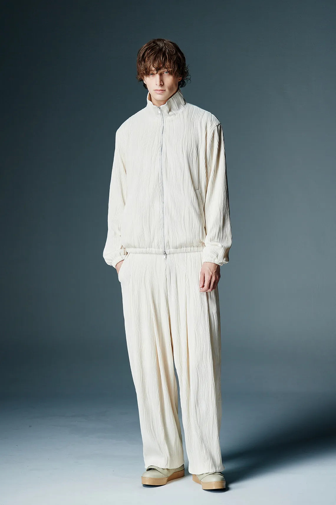 26at-collection-look79