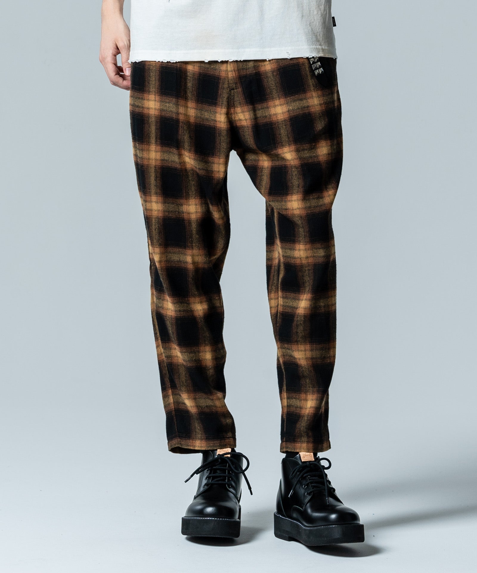 GB0125/P05: Alternative Bondage Pants – glamb Online Store