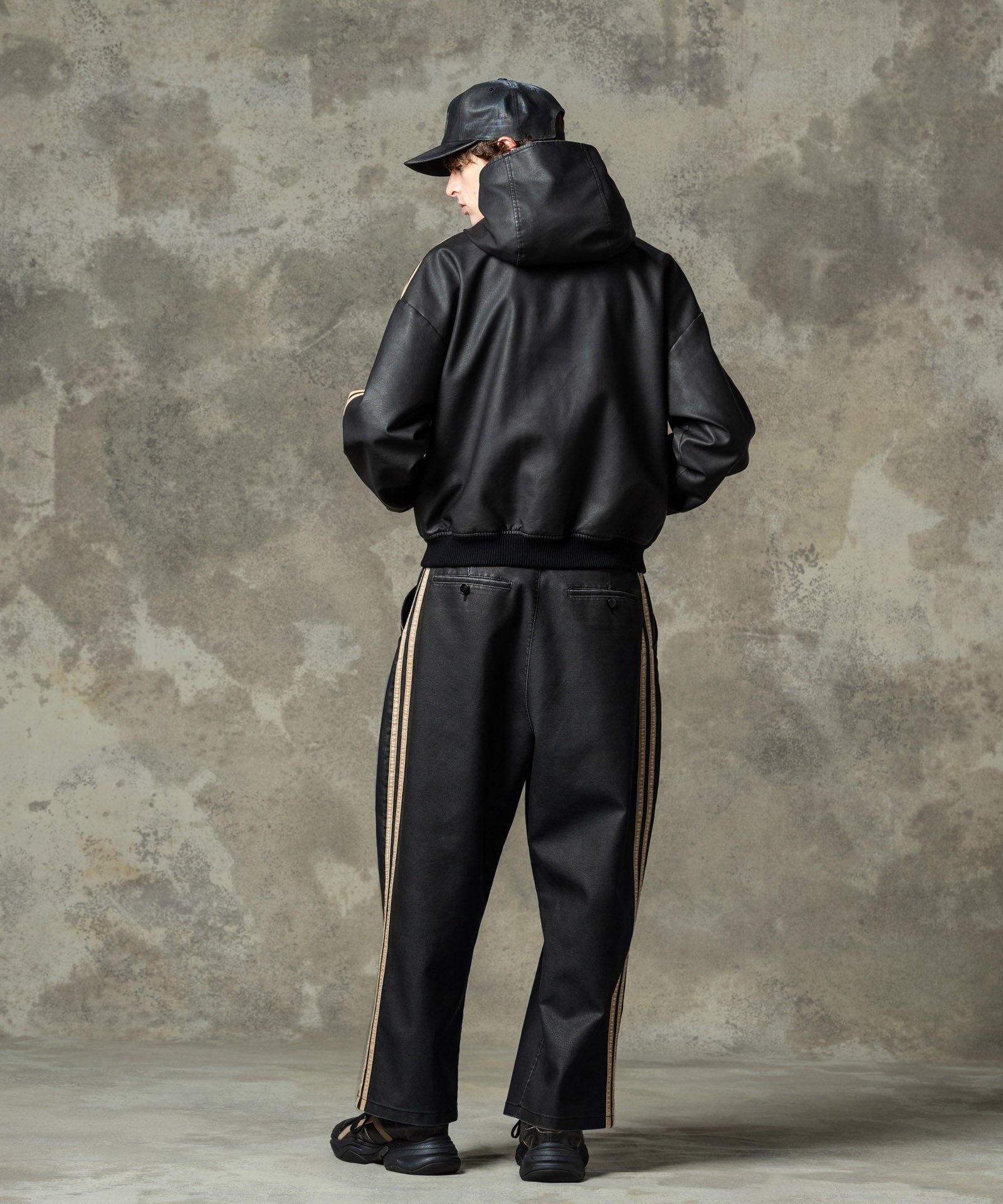 GB0125/P07 : Synth Leather Track Pants / シンセレザートラック