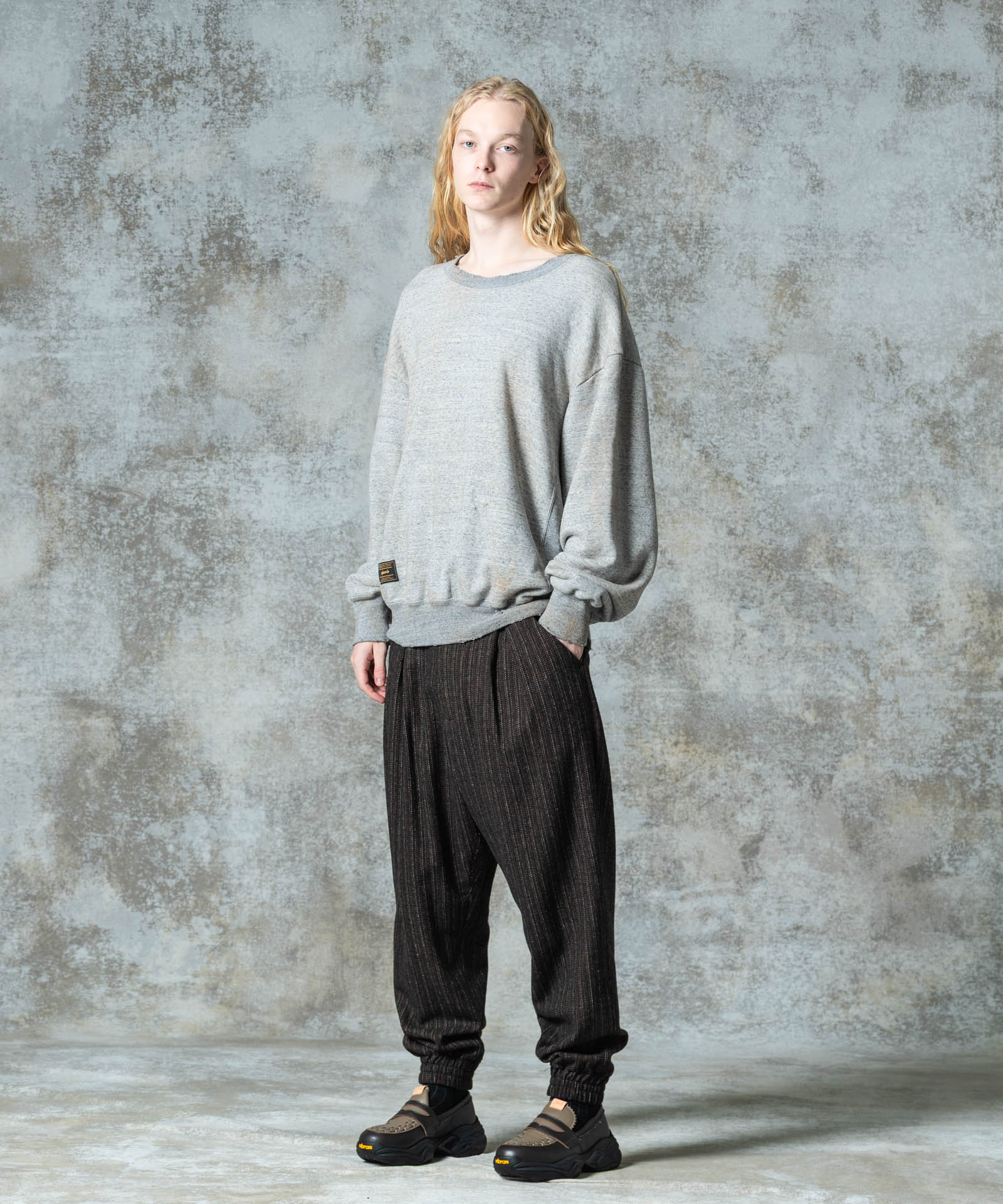 GB0325/P05: Deformed Tweed Slacks – glamb Online Store