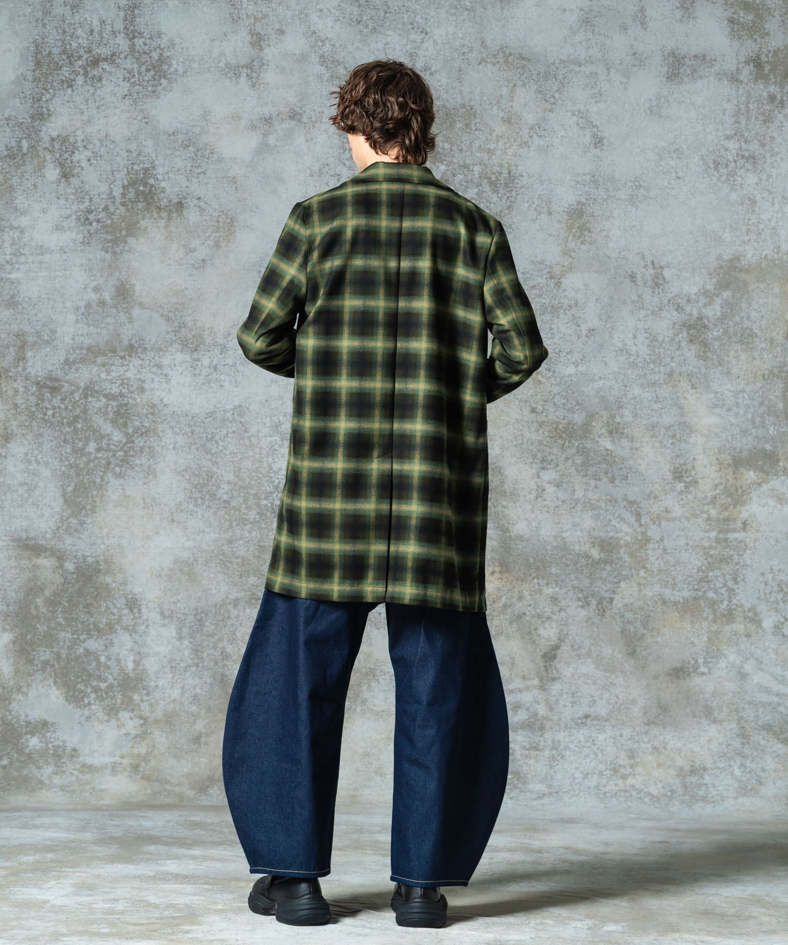 GB0325/P07: Oval Baggy Denim | glamb Online Store | ブランド