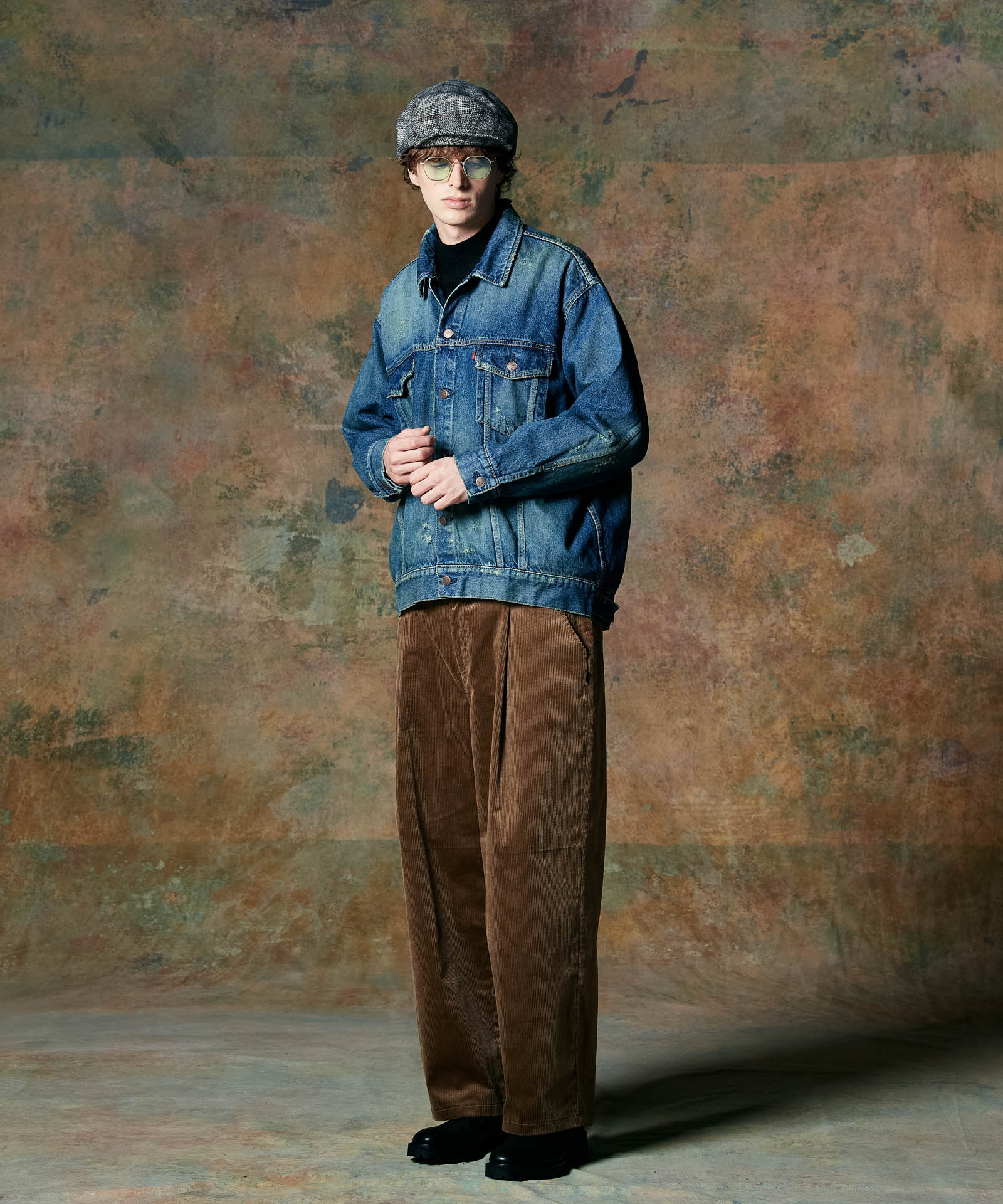 GB0424/P09: Tuck Corduroy Pants – glamb Online Store