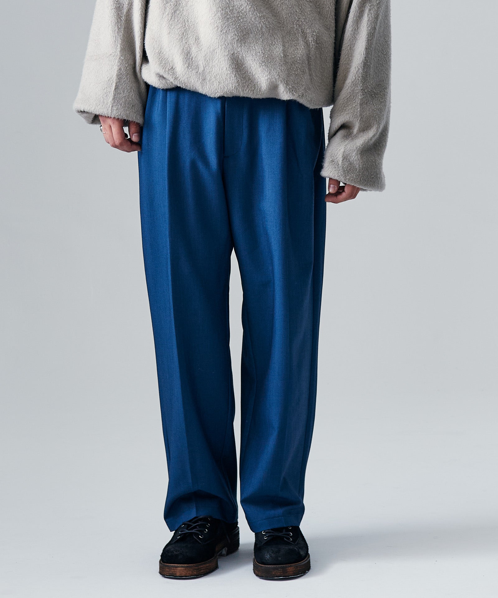 GB0425/BN15 : Blue Noise Tuck Slacks / ブルーノイズタック