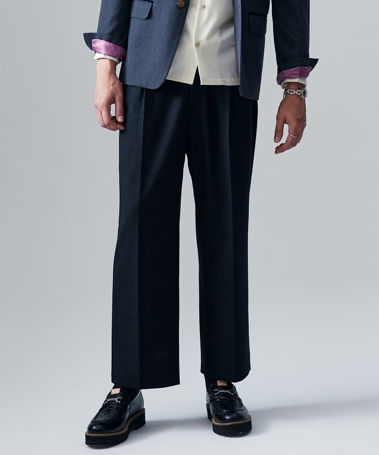 GB0425/BN15 : Blue Noise Tuck Slacks / ブルーノイズタック