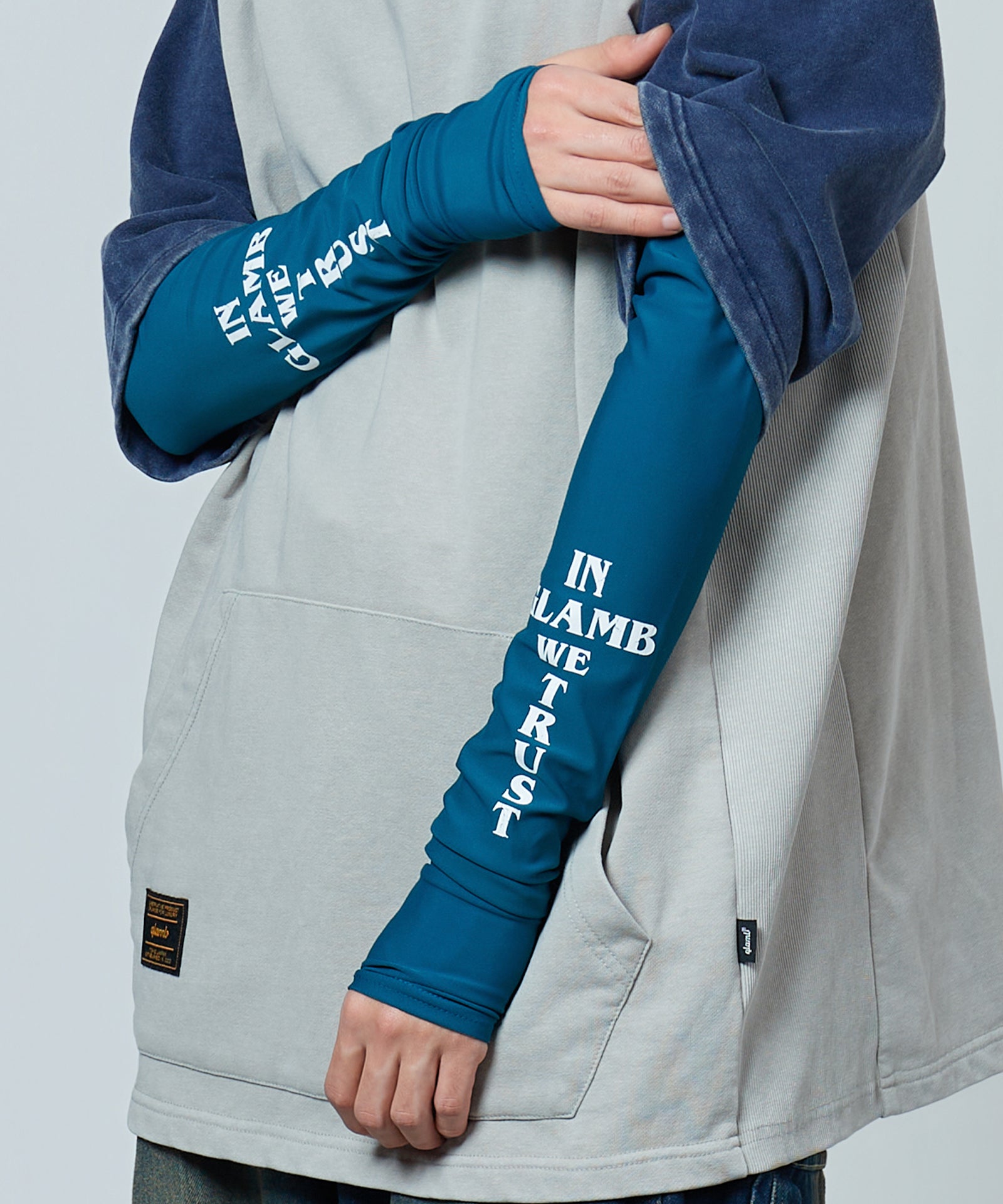 GB0226/AC13 : Slogan Arm Cover / スローガンアームカバー | glamb